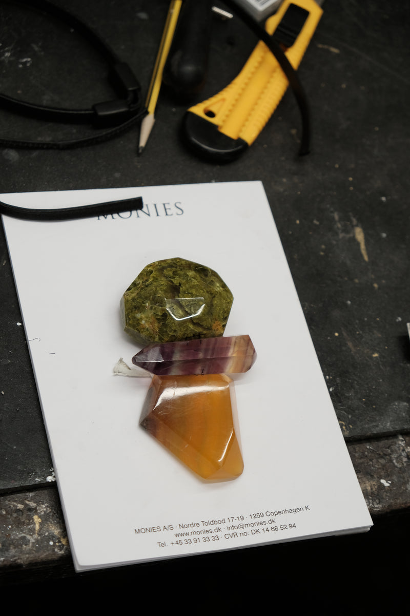 Pendant: fluorite, serpentine