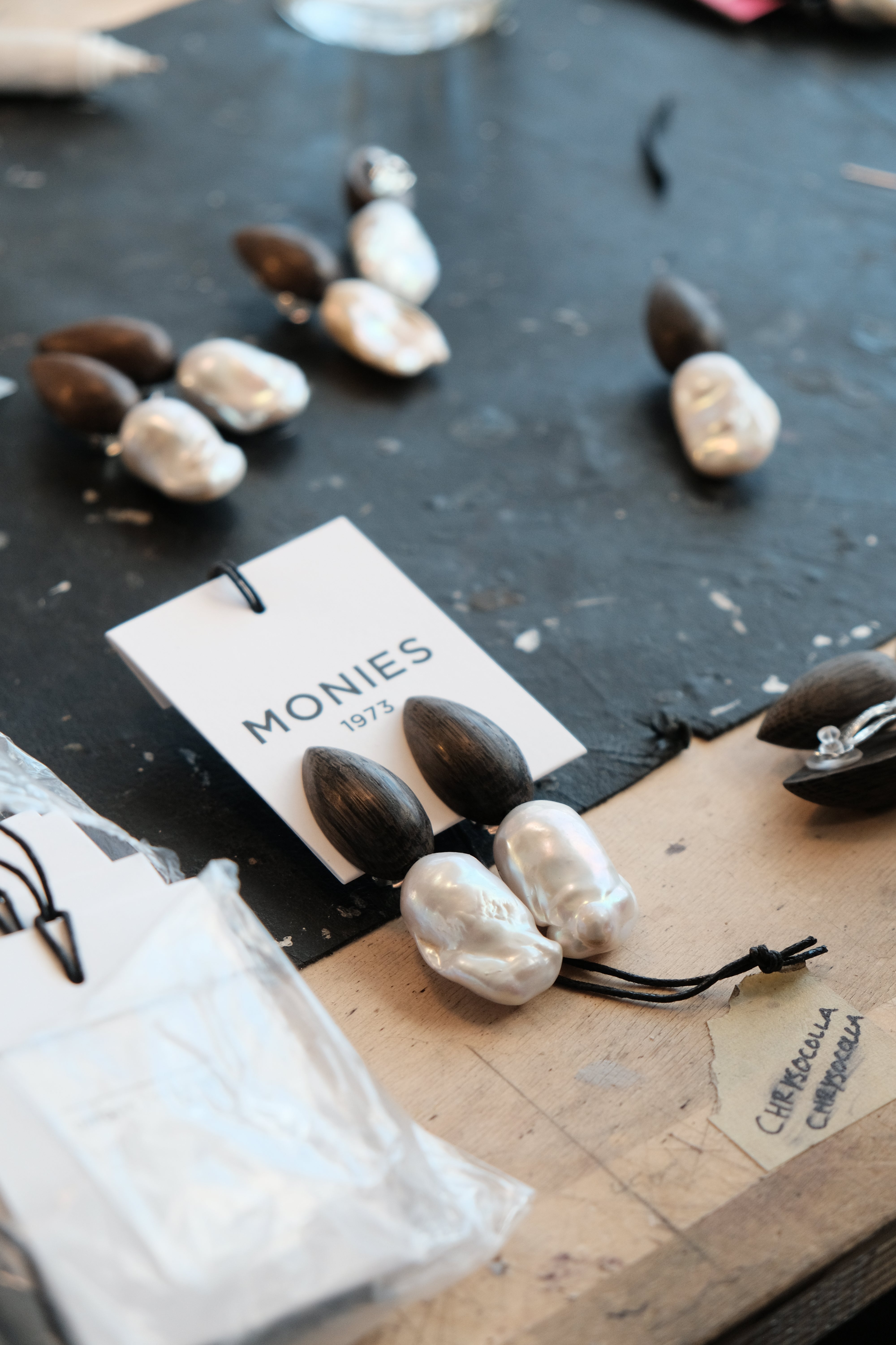 Orage earrings: baroque pearl, bog oak