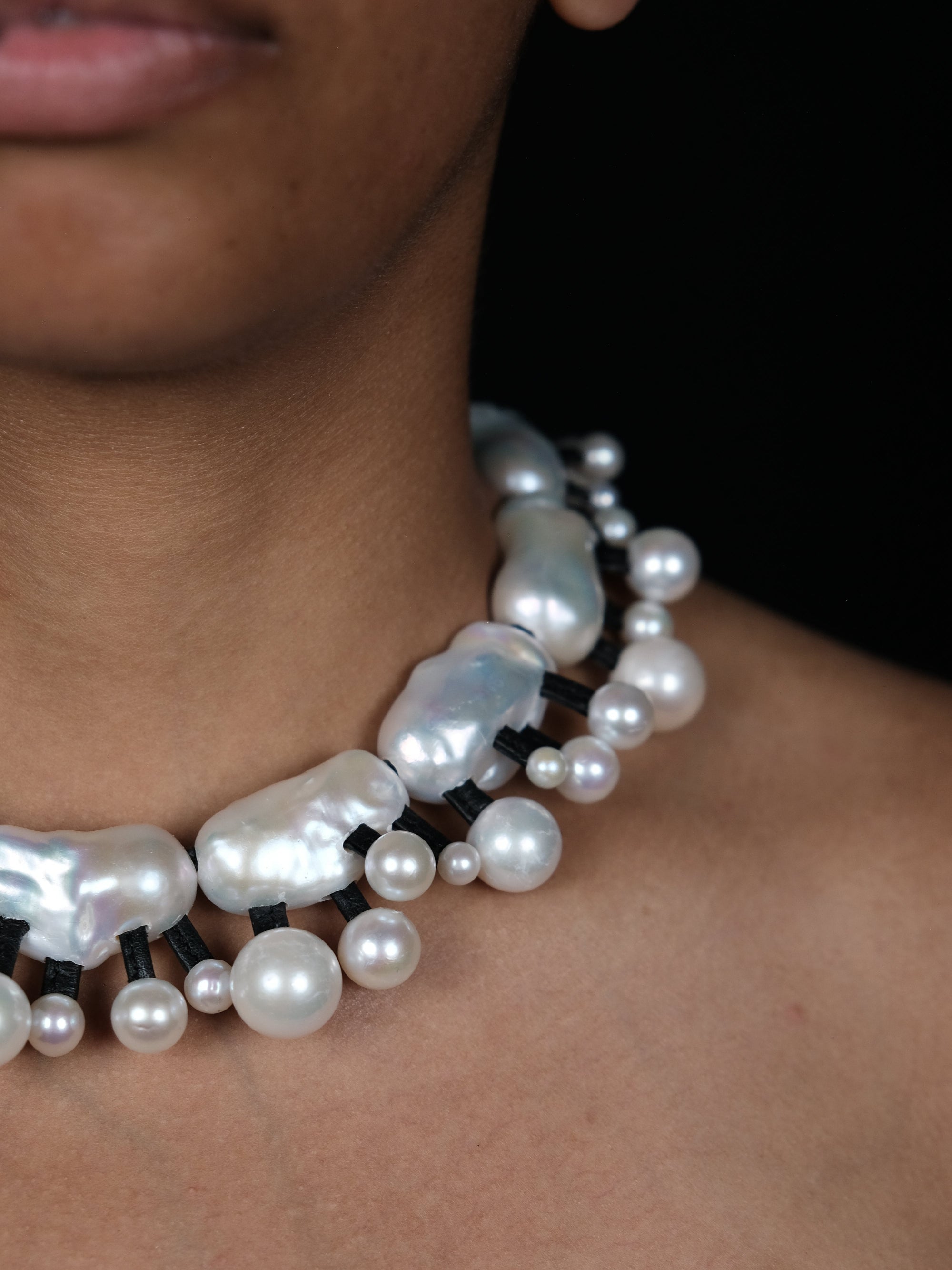 Necklace: baroque pearl, freshwater pearl