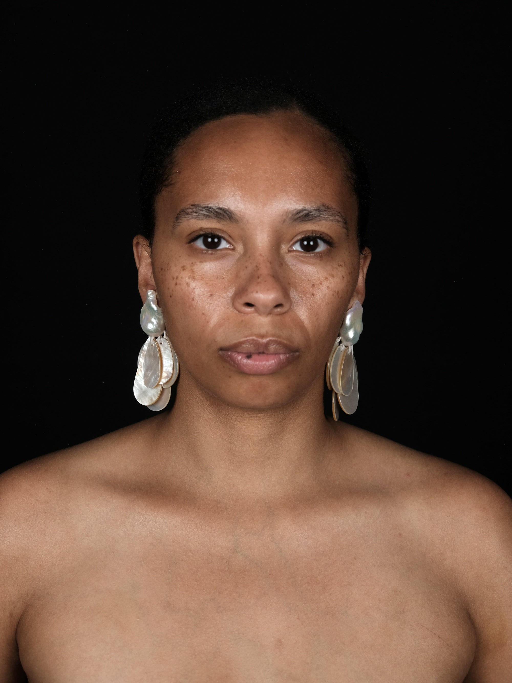 Earrings: baroque pearl, mother of pearl