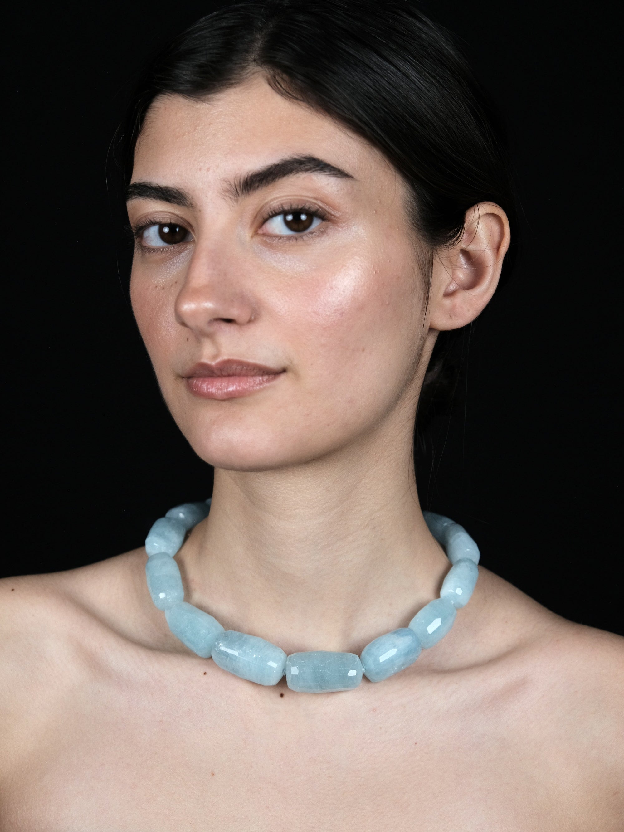 Necklace: aquamarine, horn