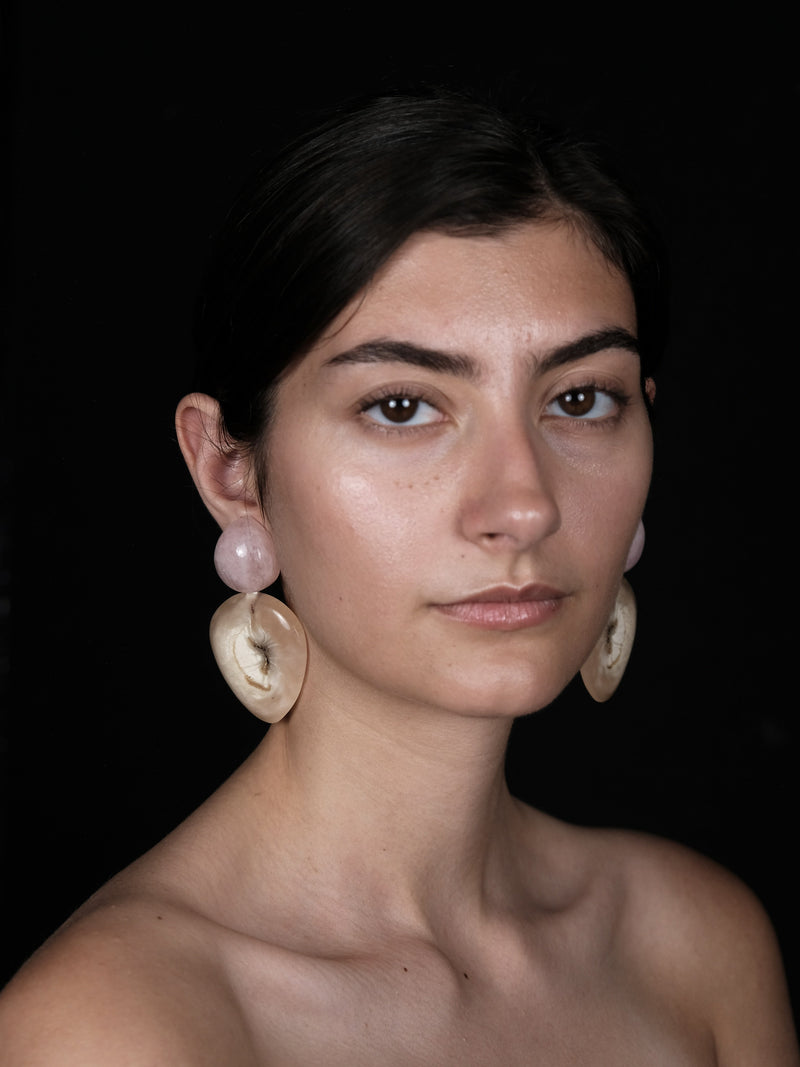 Earrings: rosequartz, musk ox horn