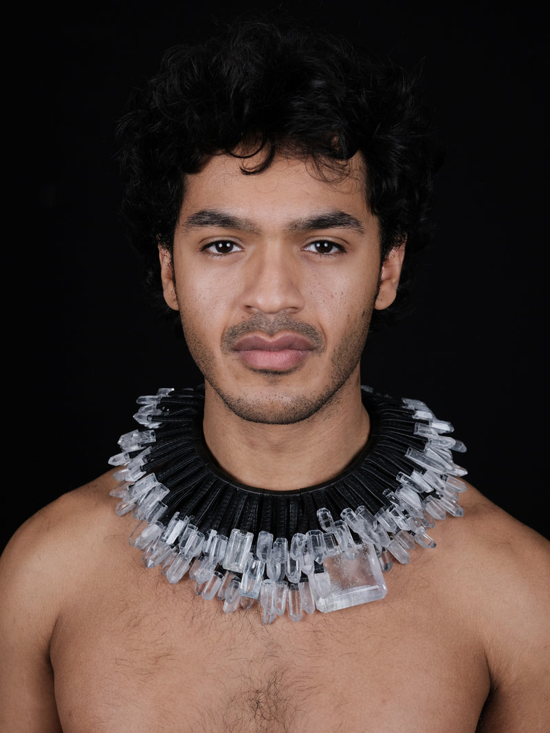 Necklace: mountain crystal, quartz, leather