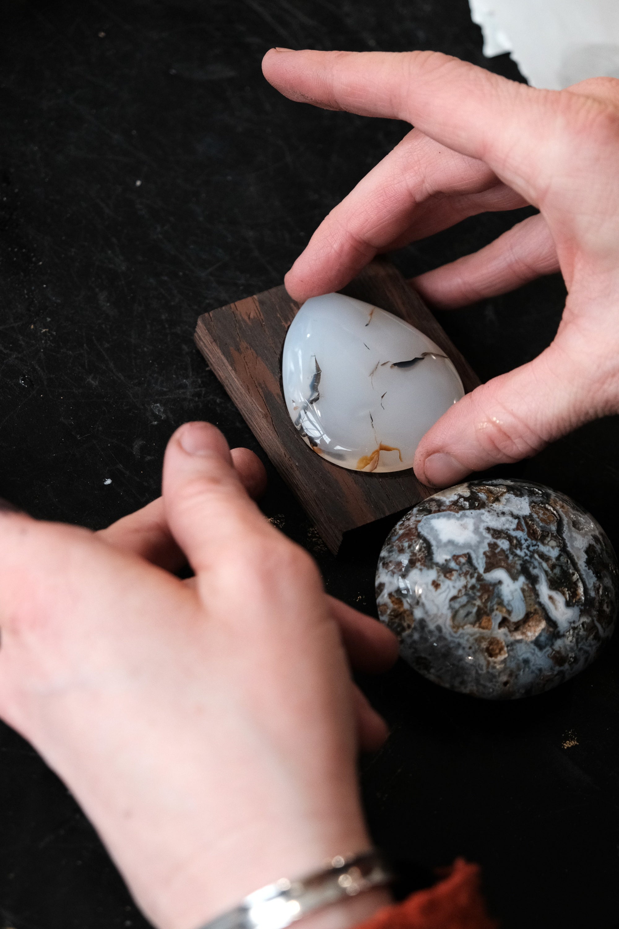 Pendant: dendritic agate, ocean jasper