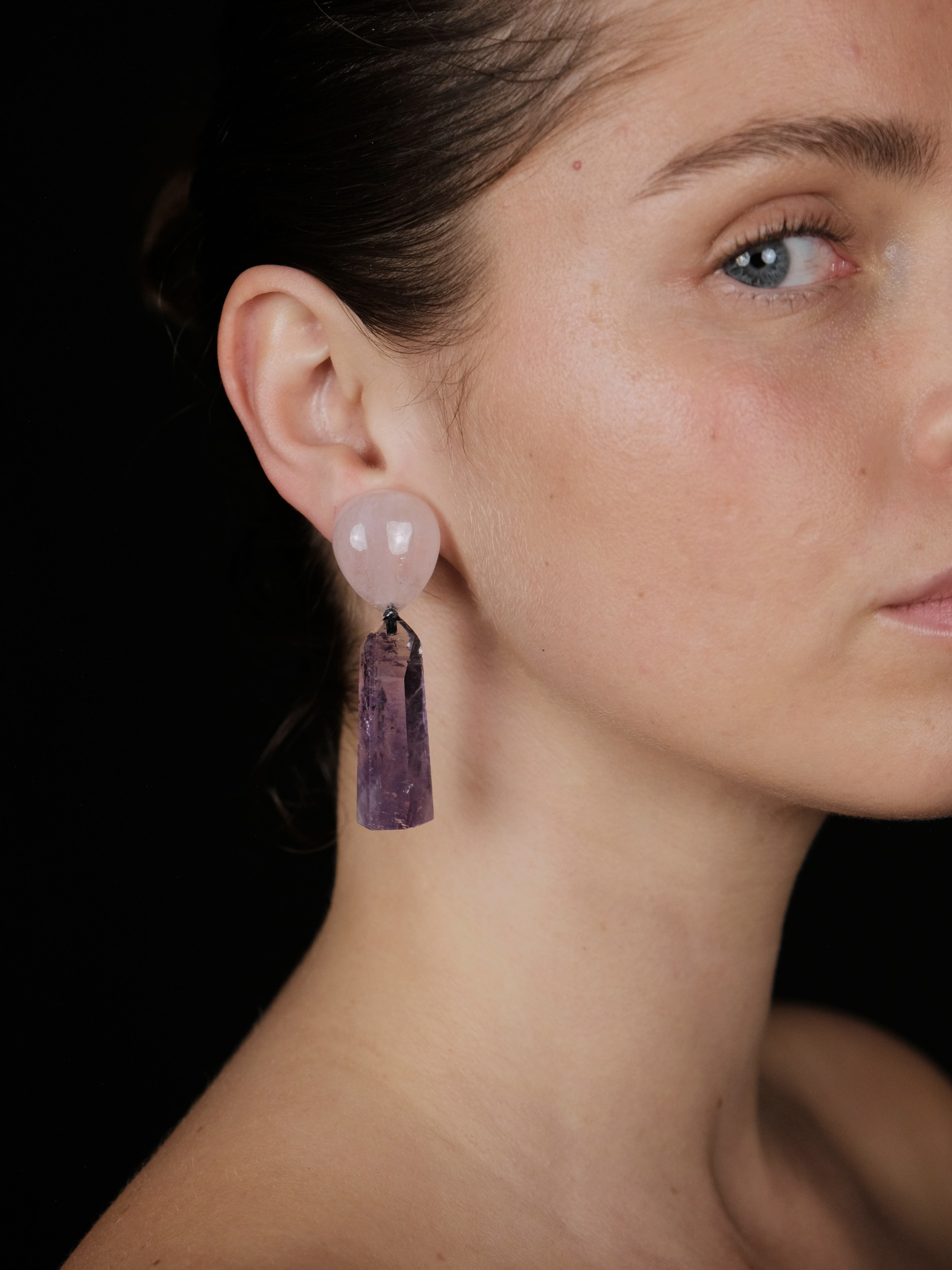 Earrings: amethyst, rosequartz
