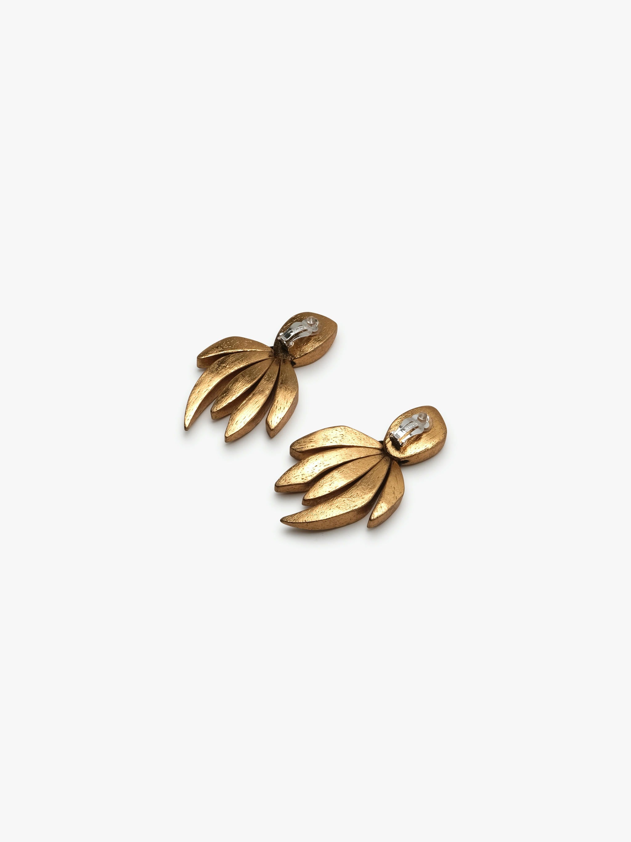 Tia earring: goldfoil