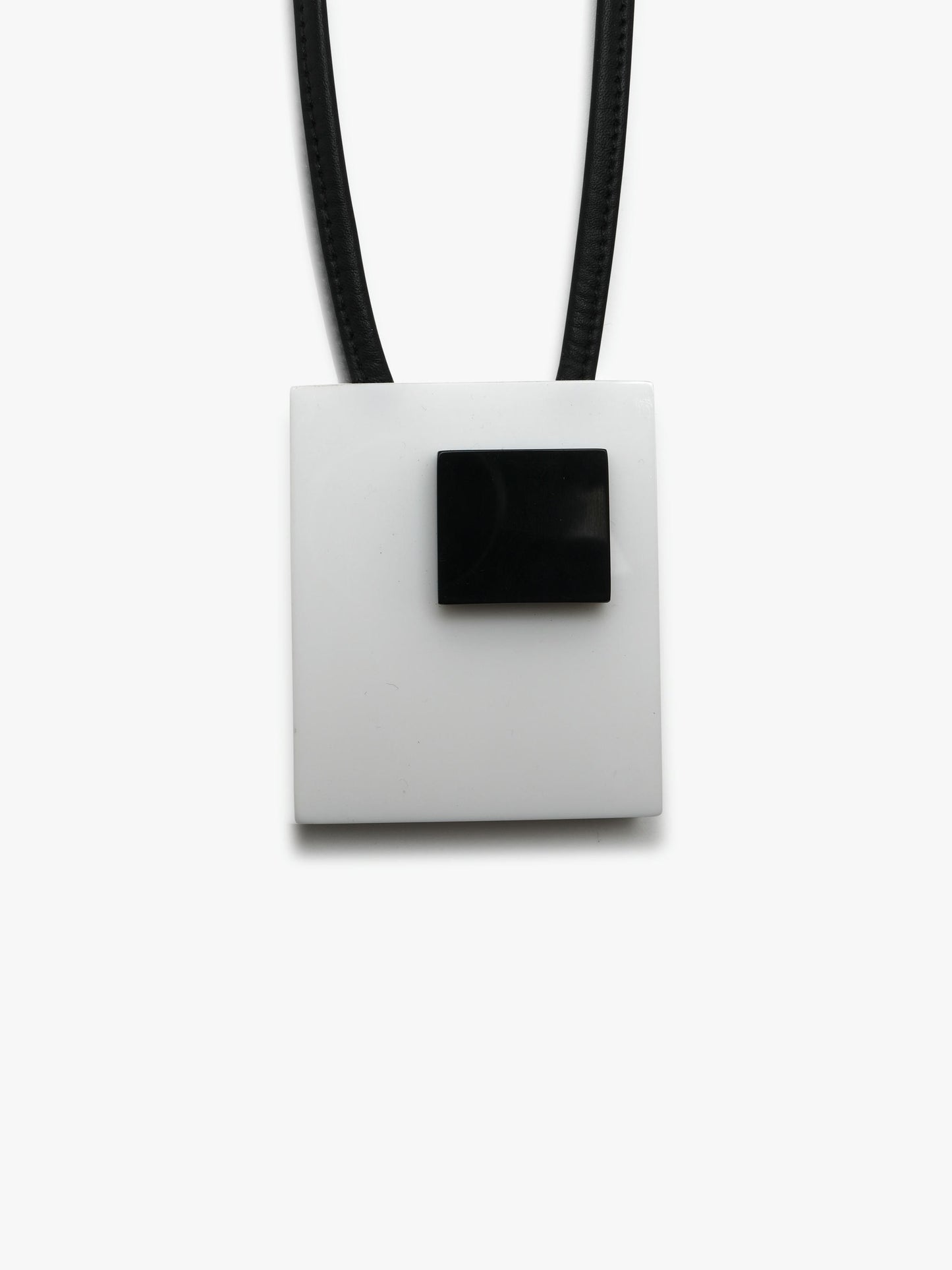 Fay pendant: black/white acrylic