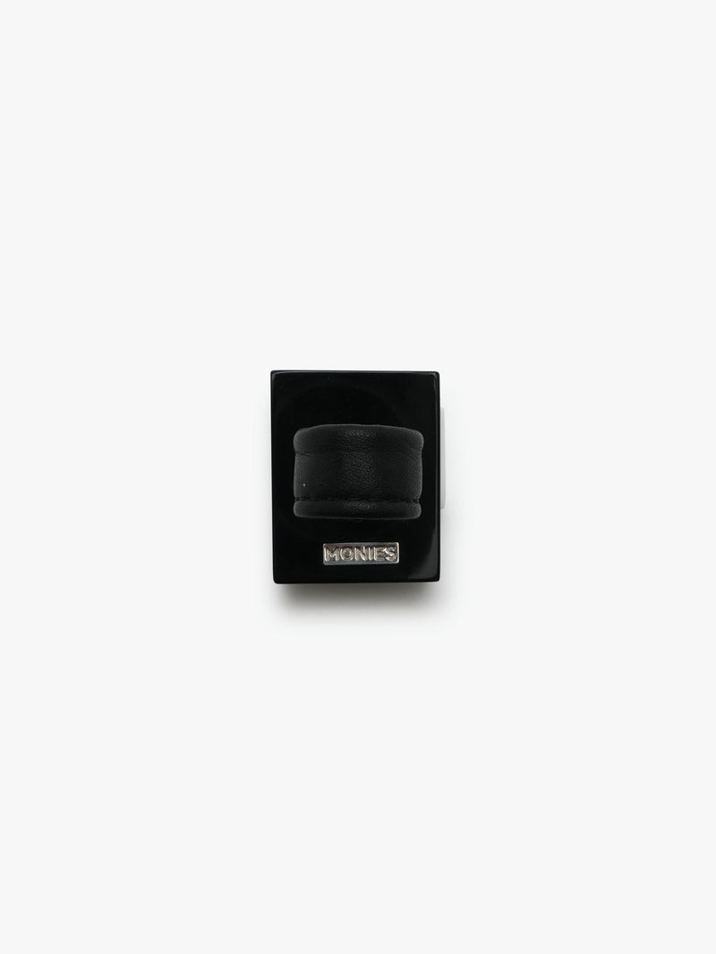 Gabi ring: black/white acrylic