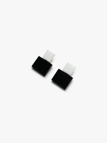 Freya earring: black/white acrylic