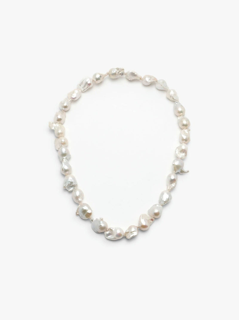Nacre necklace: baroque pearls