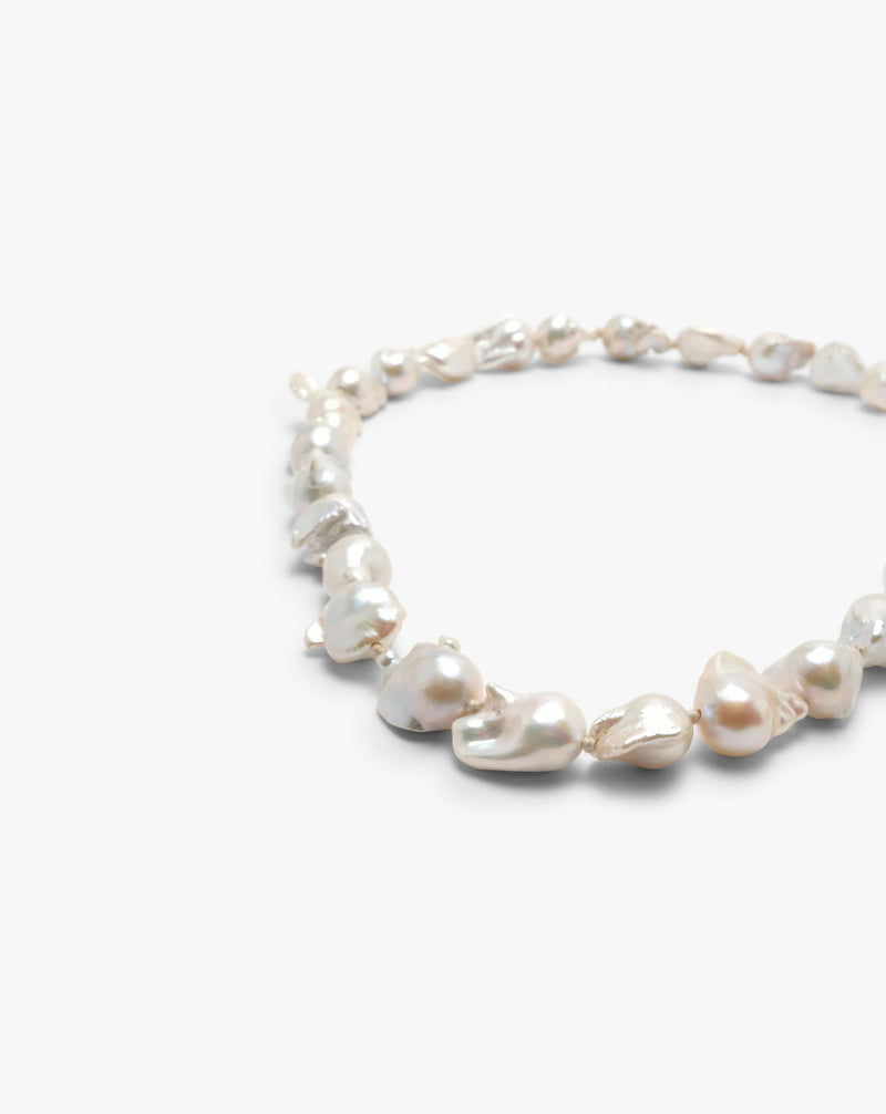 Nacre necklace: baroque pearls