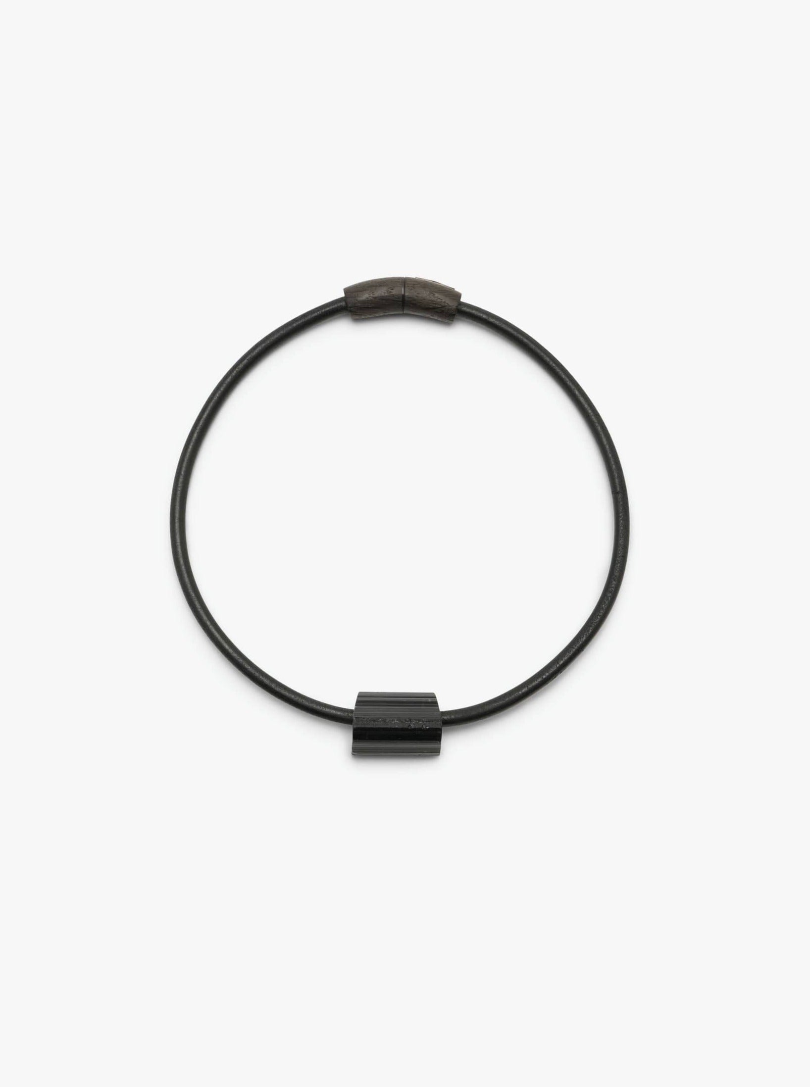 Mint necklace: leather, bog oak, tourmaline