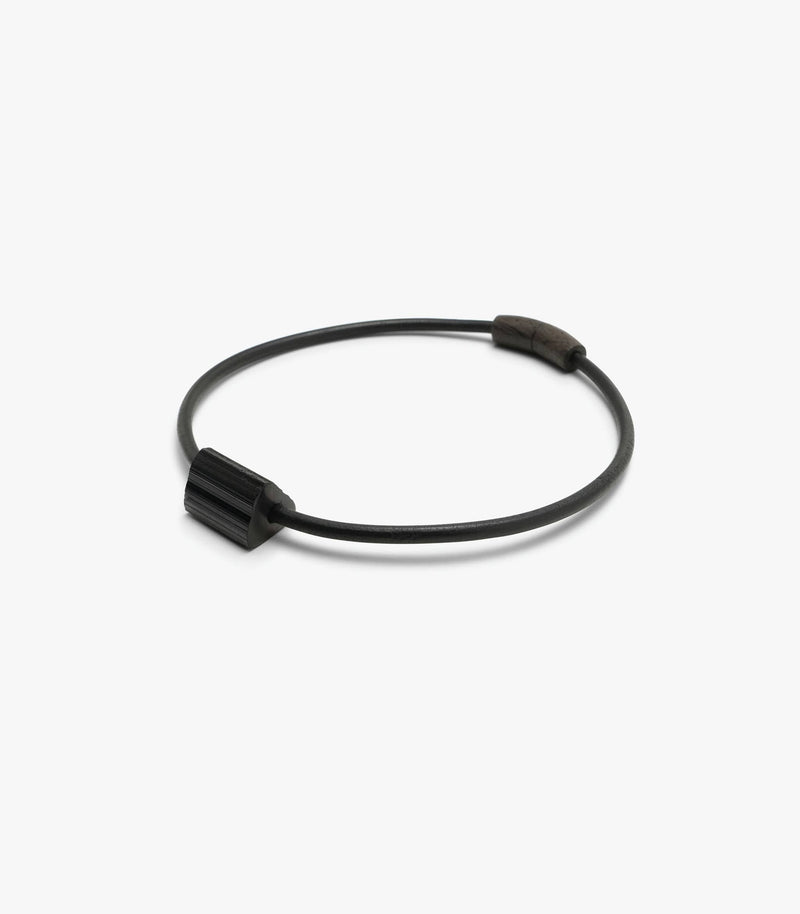 Liaison necklace: leather, bog oak, tourmaline