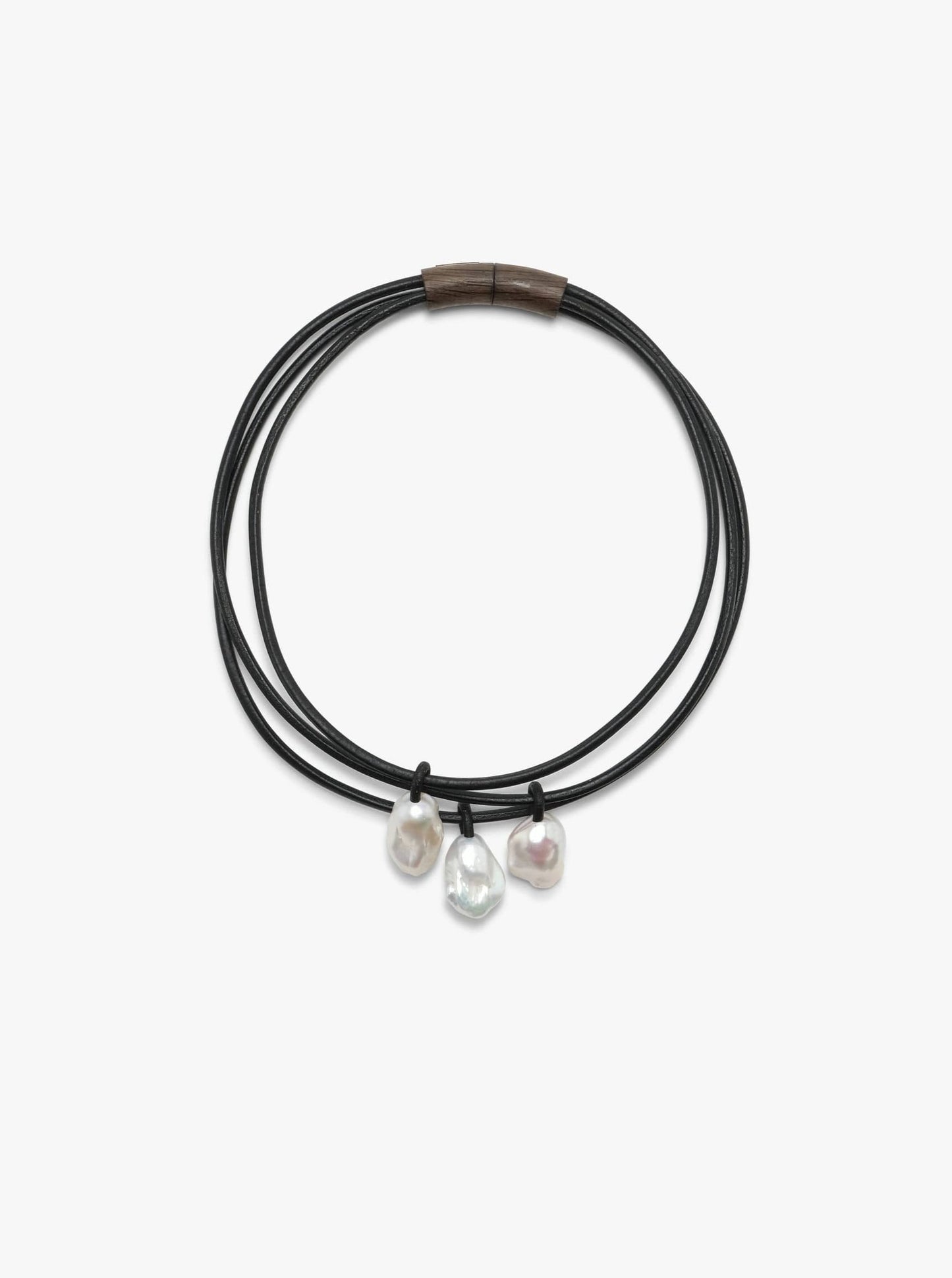 Mint necklace: leather, bog oak, baroque pearl