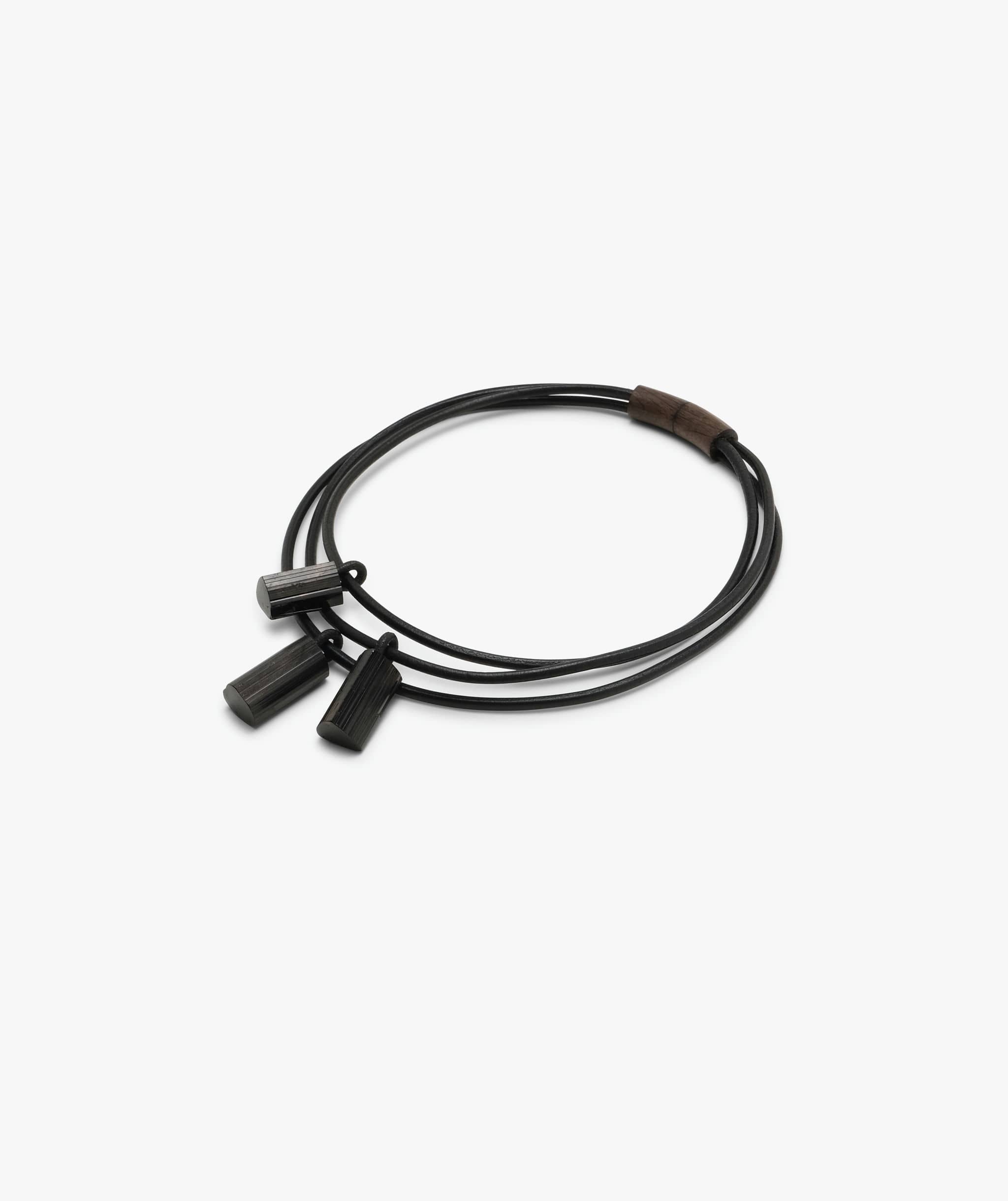 Mint necklace: leather, bog oak, tourmaline