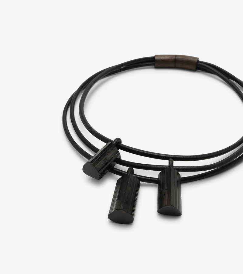 Séquence necklace: leather, bog oak, tourmaline