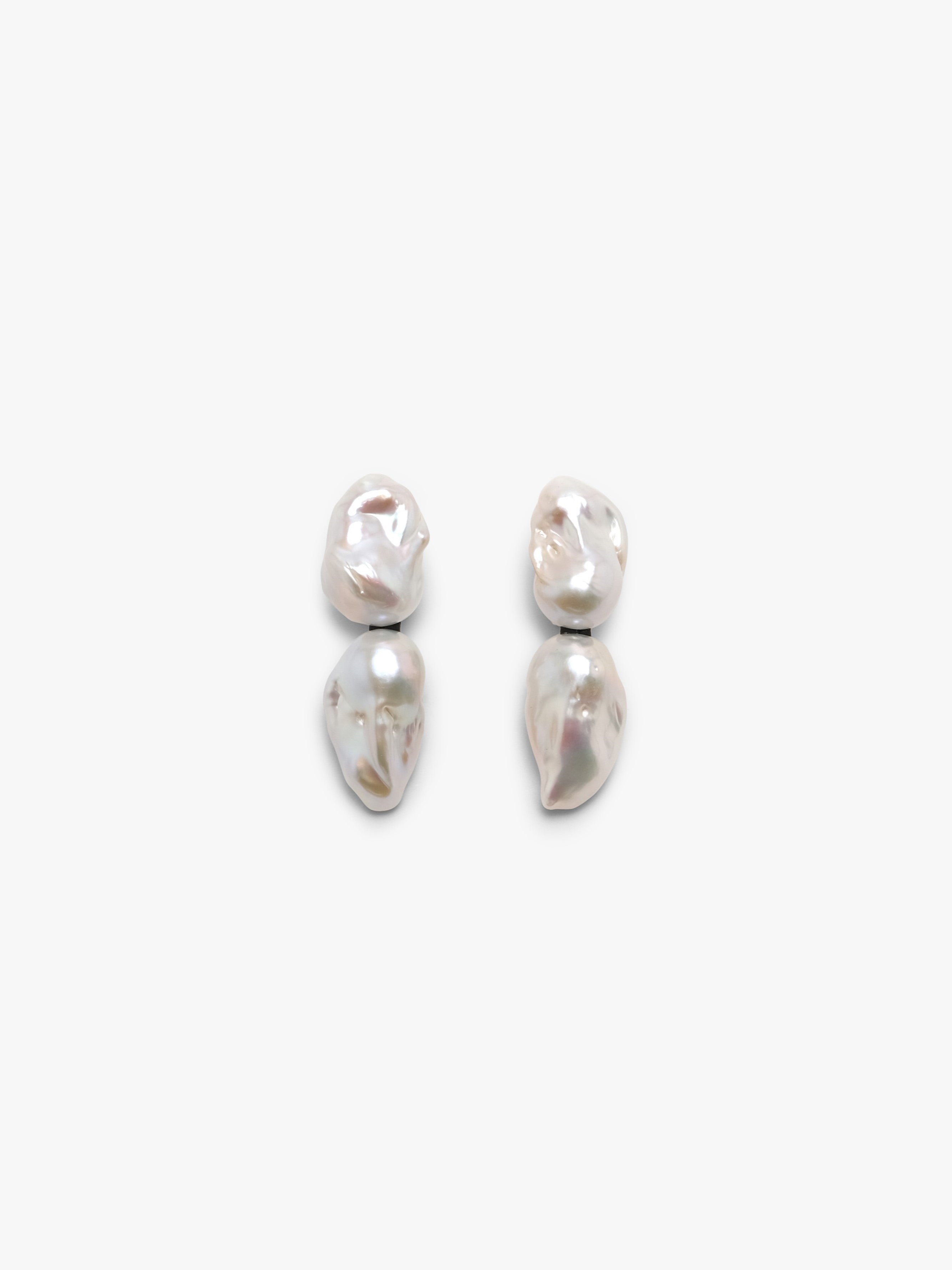 Sable earrings: double baroque pearls