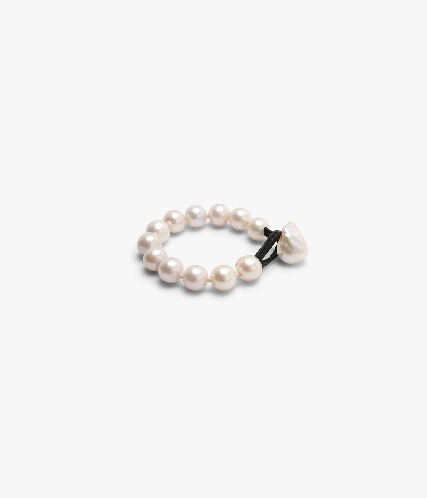 Mint bracelet: freshwater pearls
