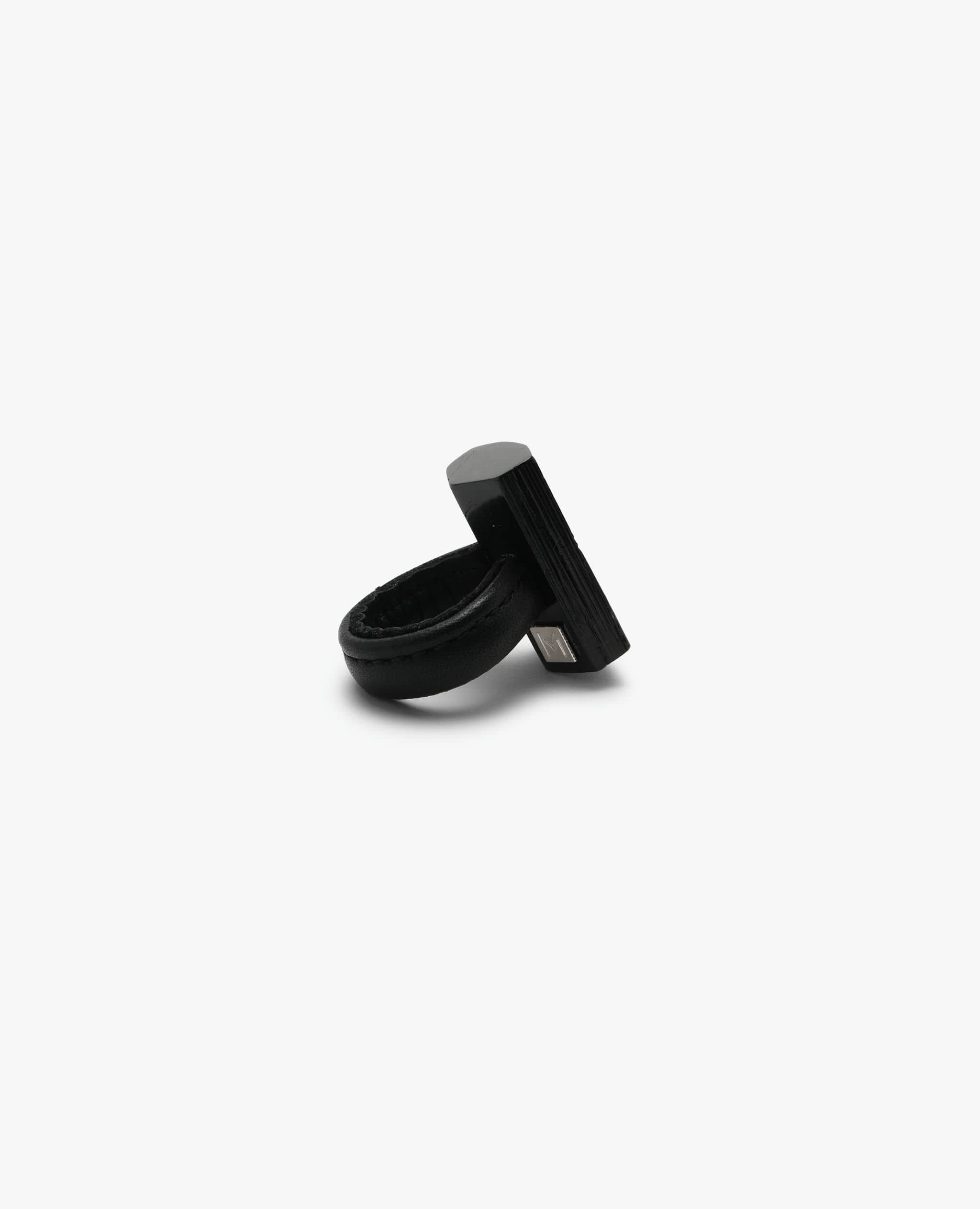 Mint ring: black tourmaline, leather