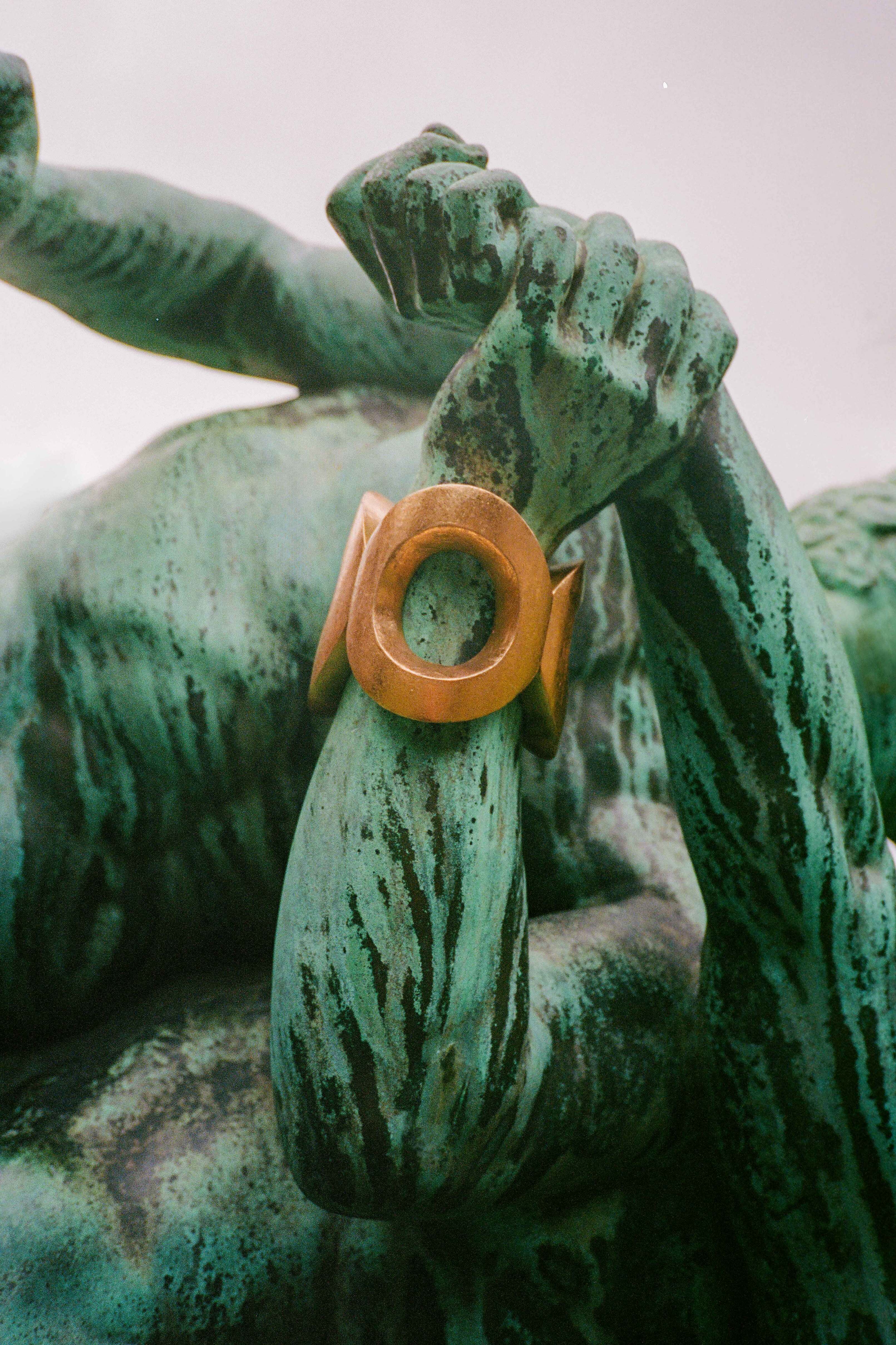 Elandra bracelet: acacia, goldfoil