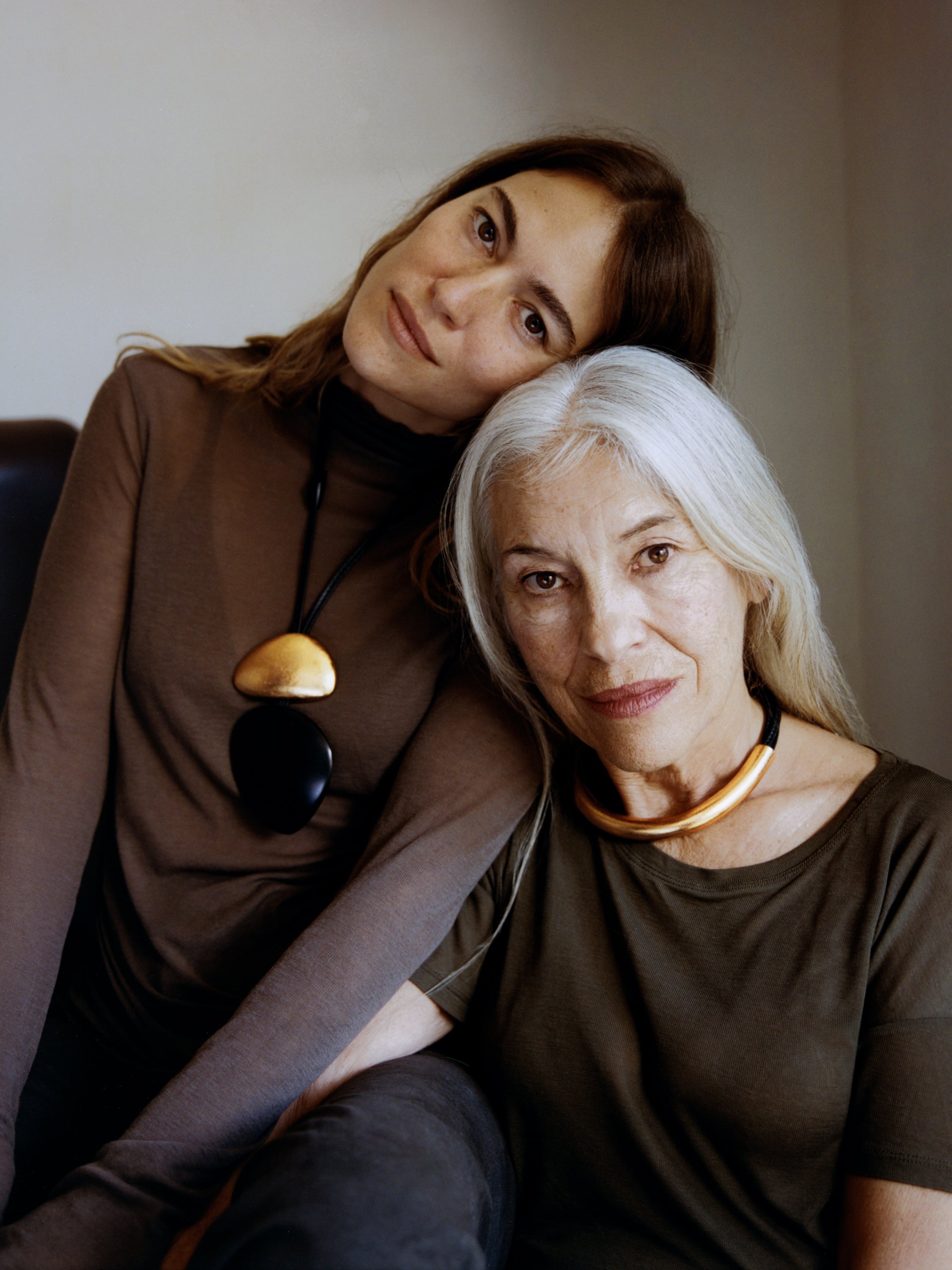 Akita pendant: acacia, goldfoil, leather