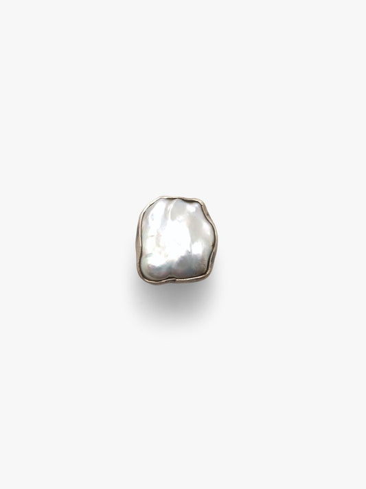 Ring: silver, baroque pearl