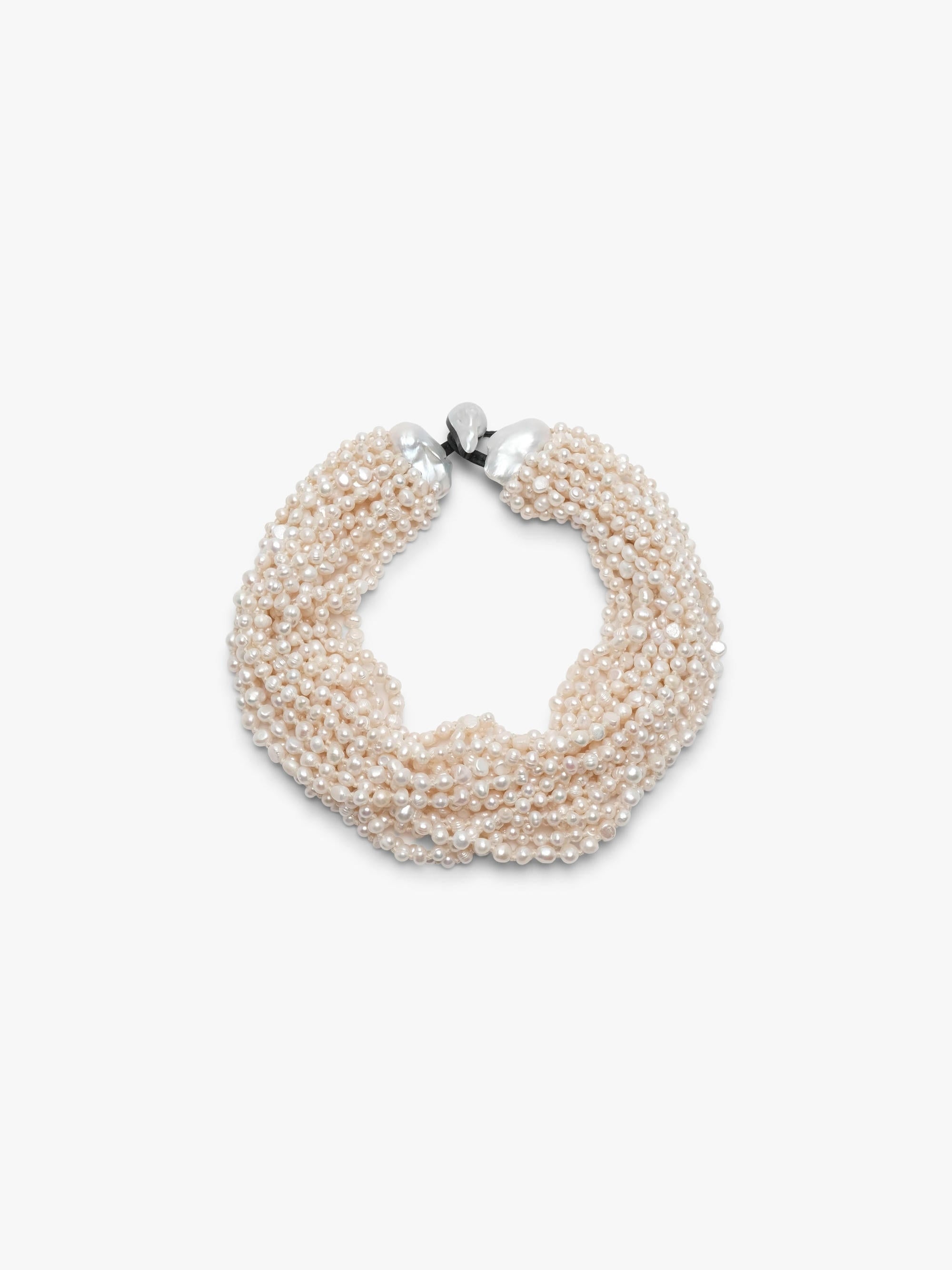 Necklace: freshwater pearls, baroque pearls