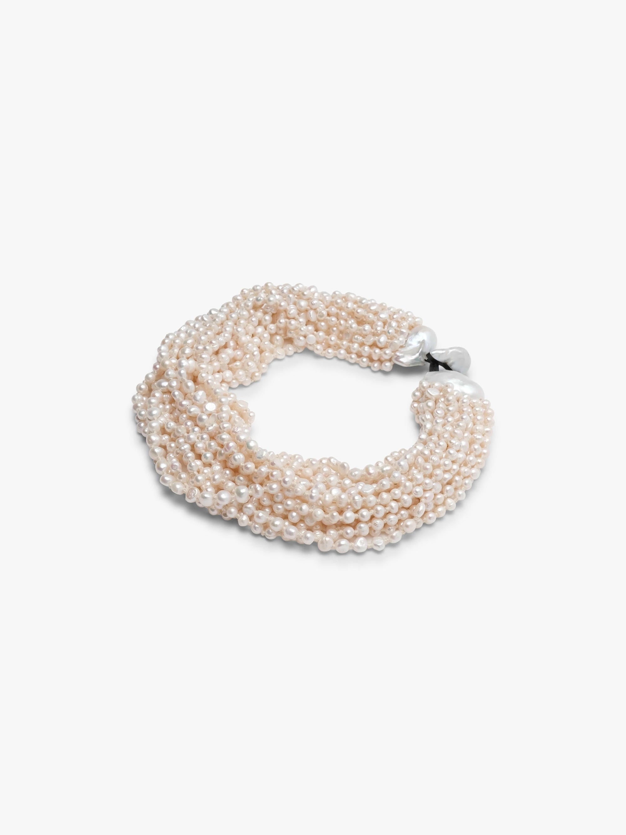 Necklace: freshwater pearls, baroque pearls