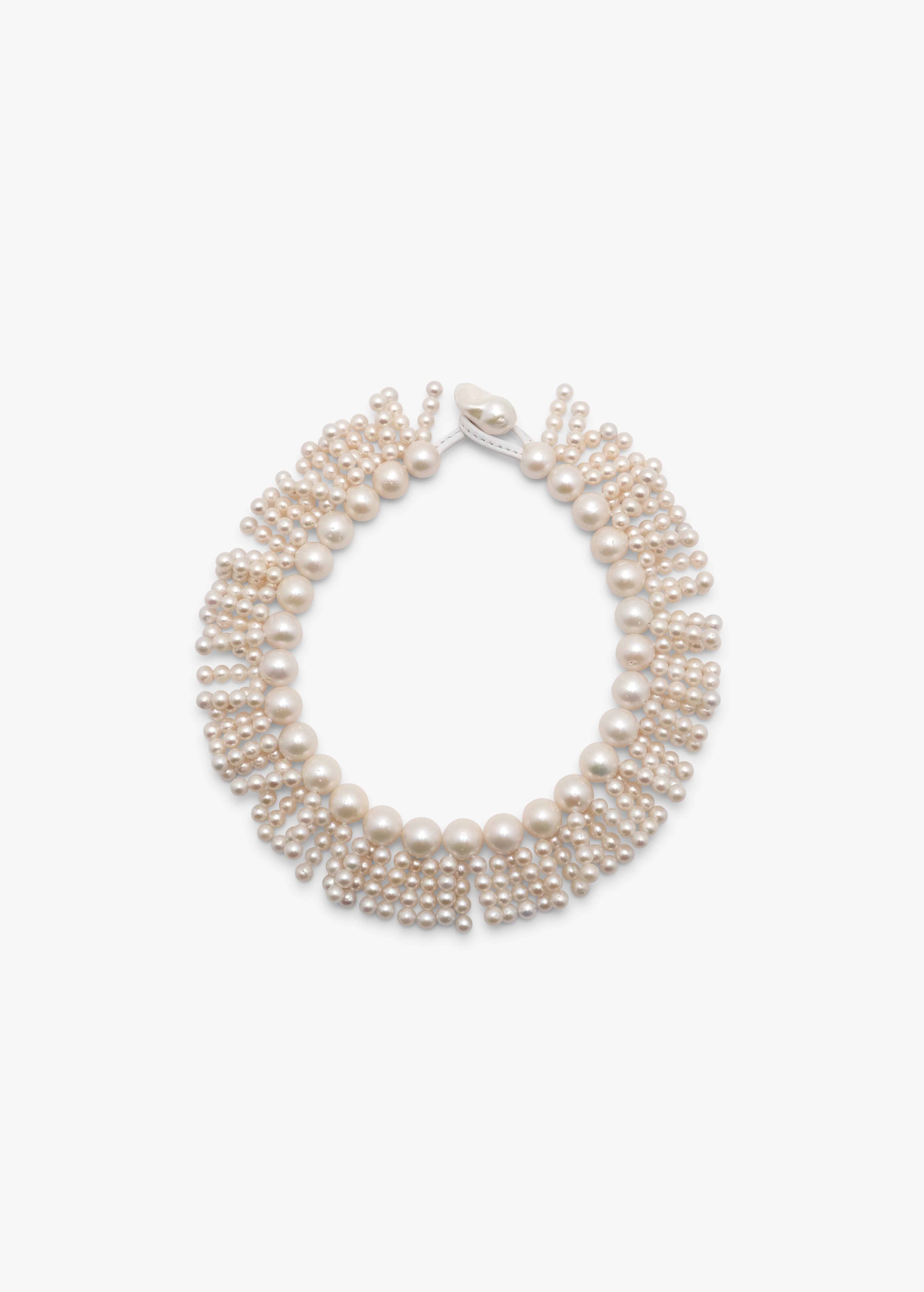 Necklace: freshwater pearls