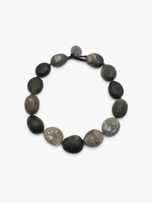 Necklace: flint stone