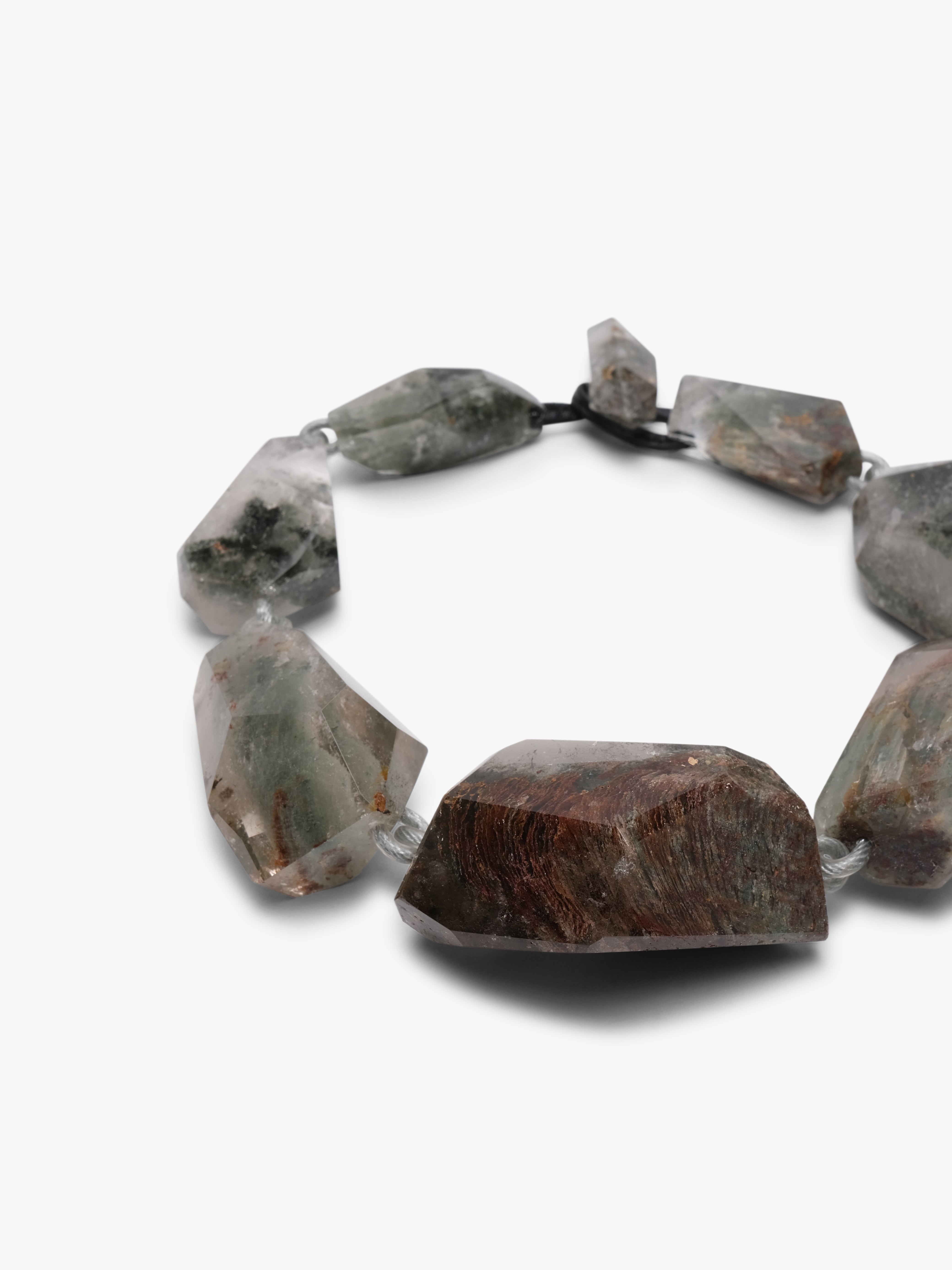 Necklace: garden quartz, wire