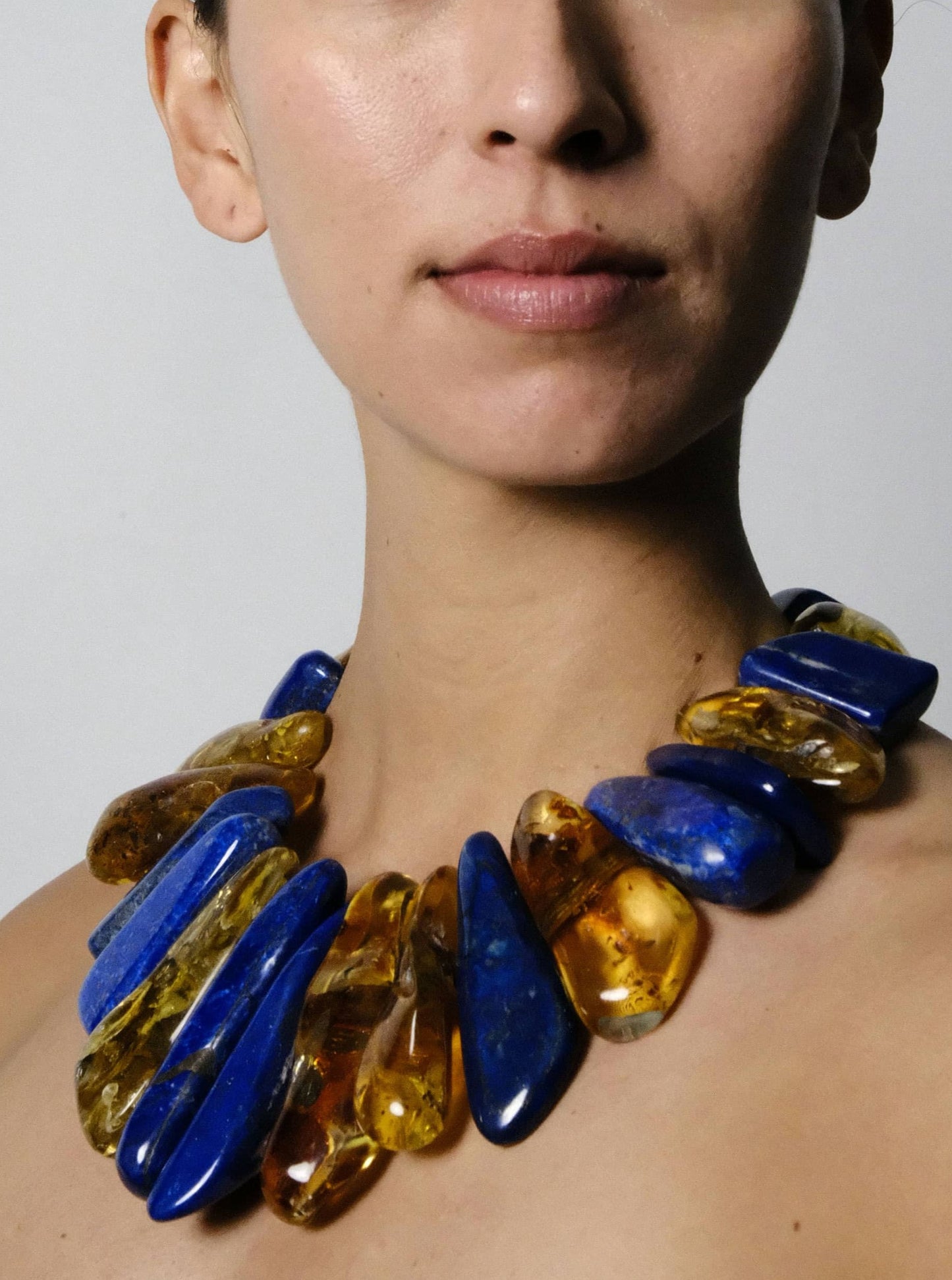 Necklace: lapis lazuli, amber