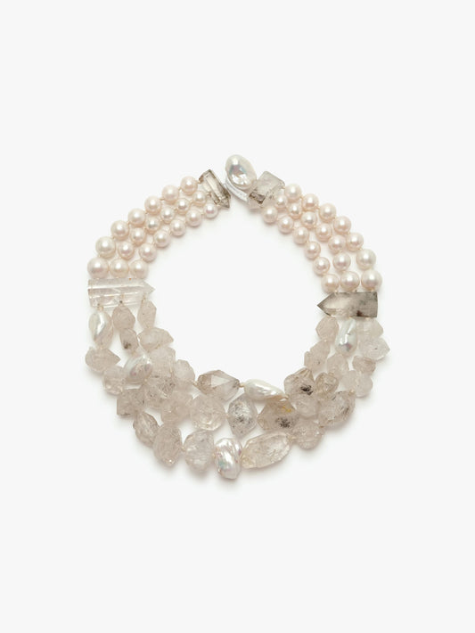 Necklace: pearls, diamond quartz