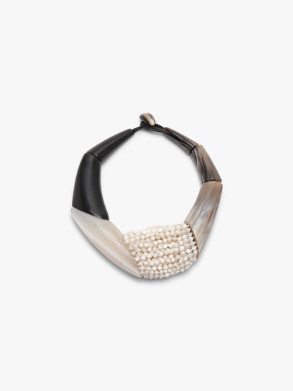 Necklace: agate, horn, mother of pearl
