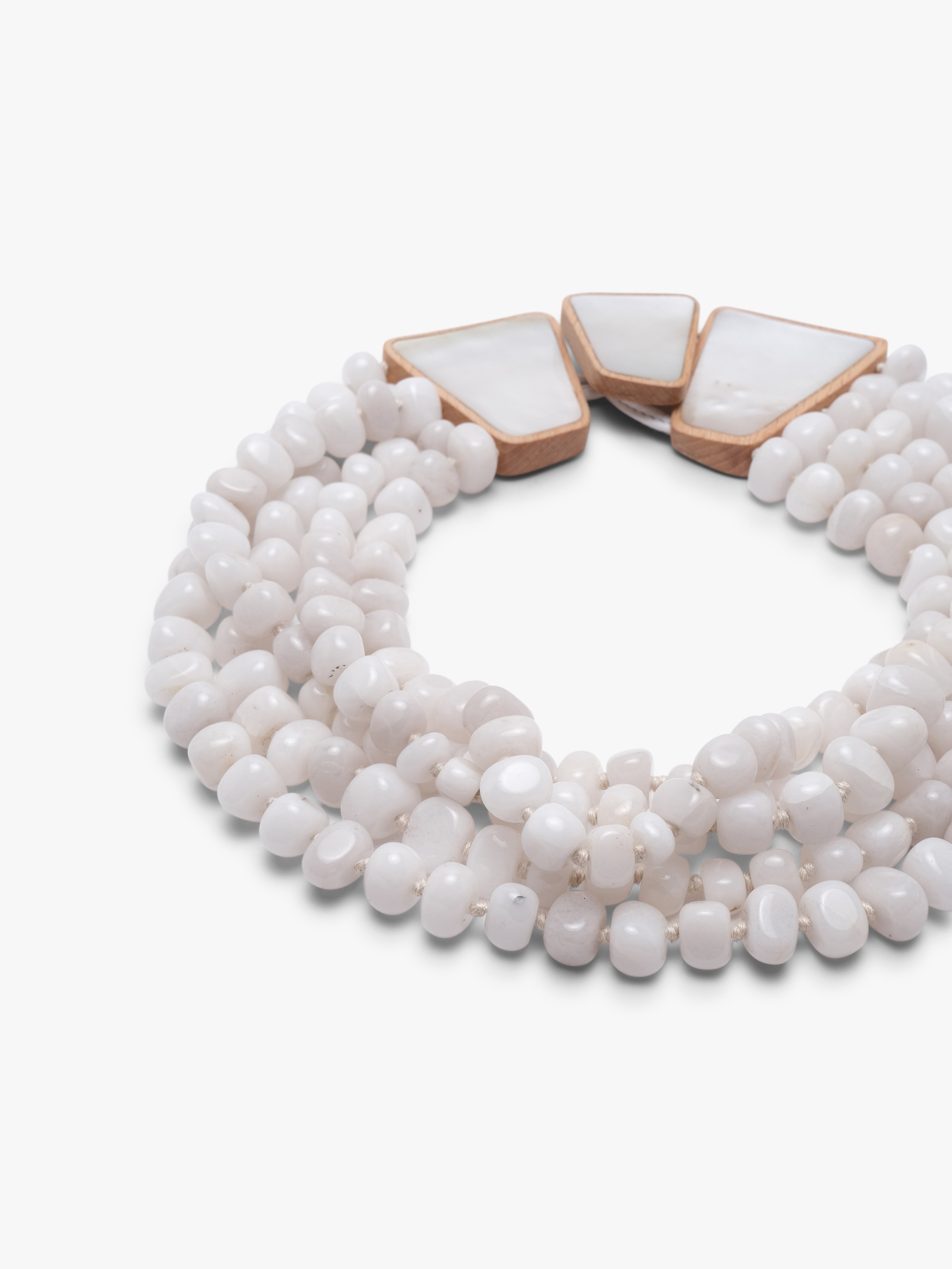 Necklace: agate, beech, mother of pearl