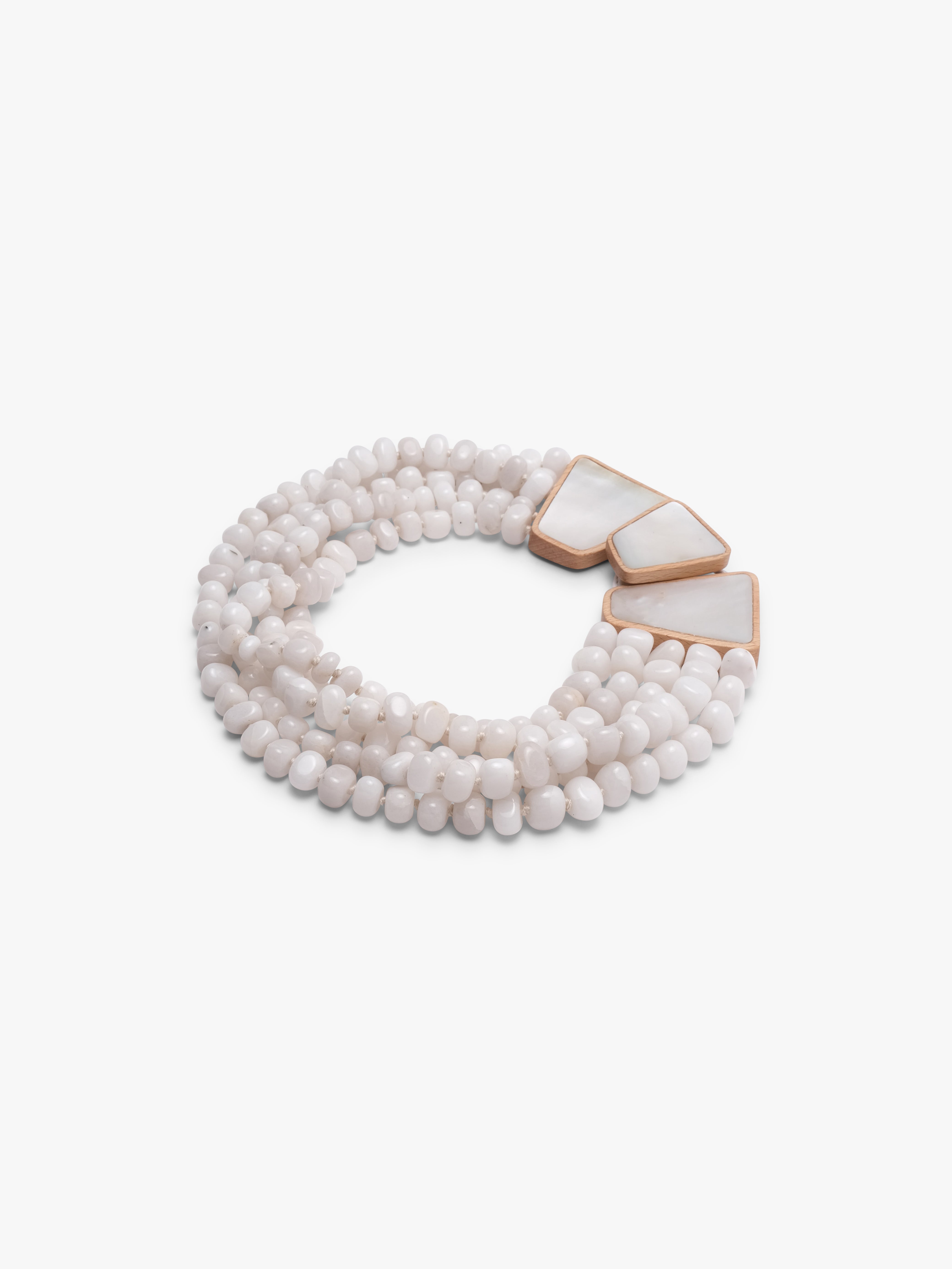 Necklace: agate, beech, mother of pearl