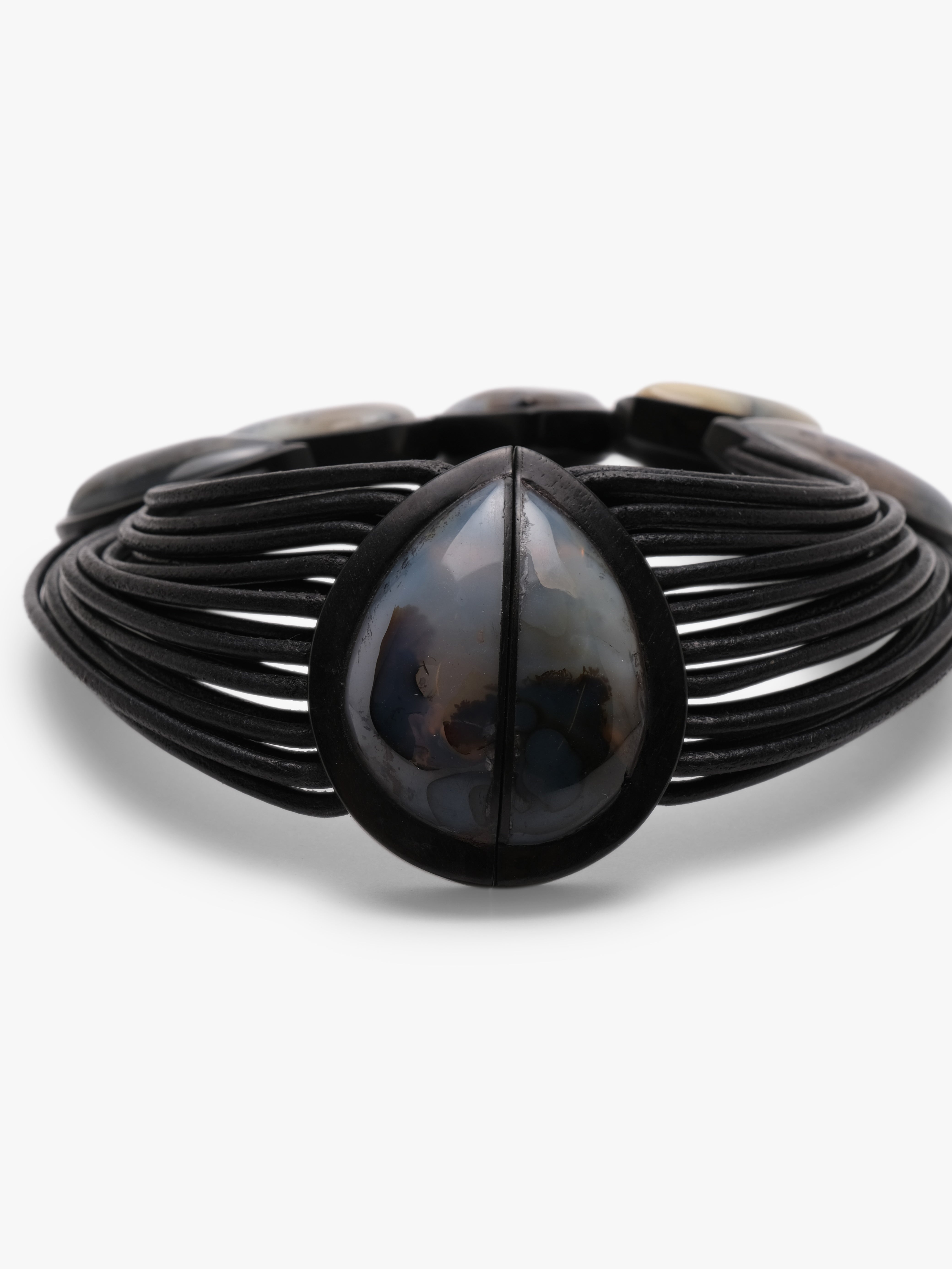 Necklace: dendritic agate, ebony, leather