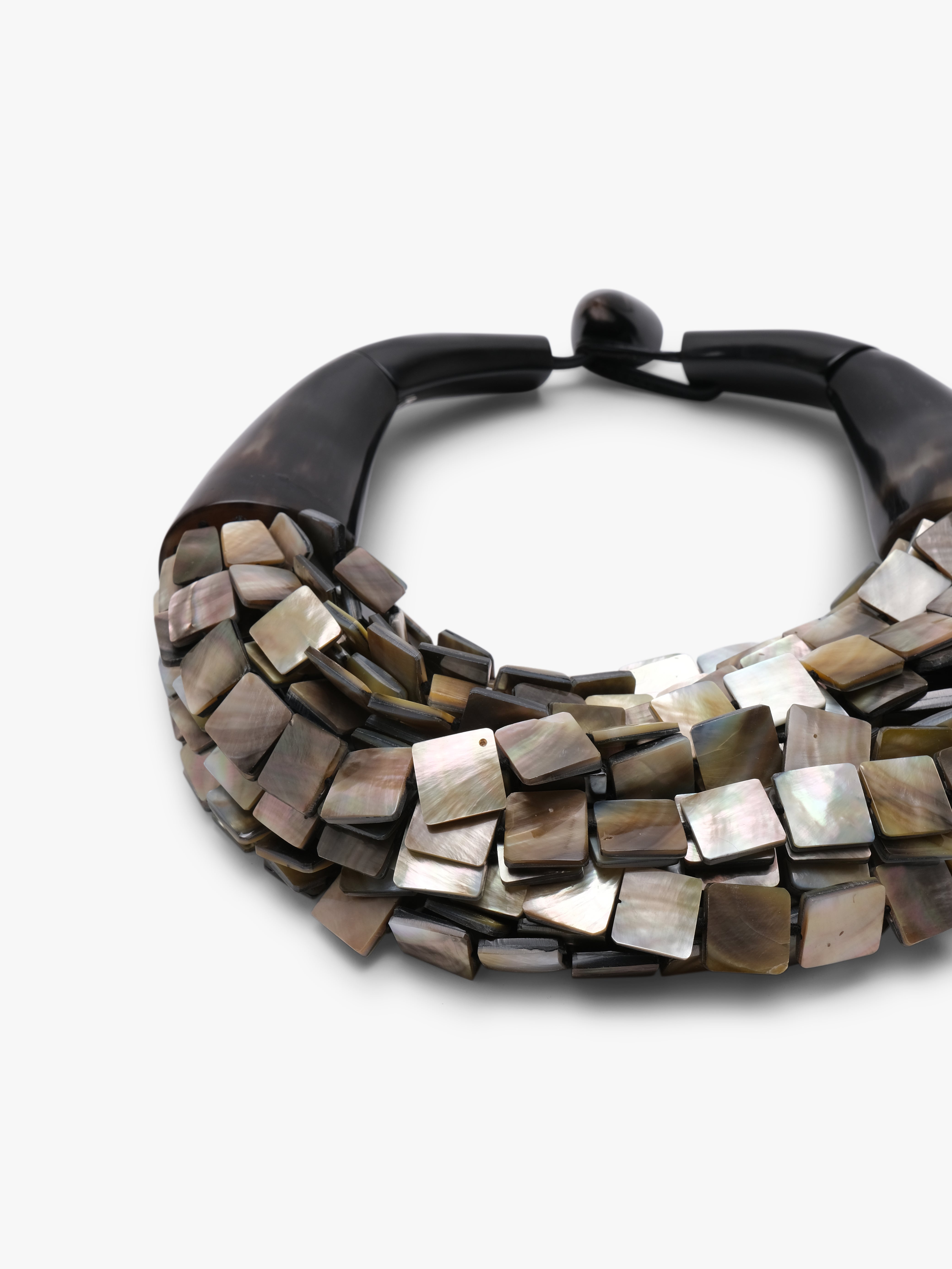 Necklace: horn, mother of pearl