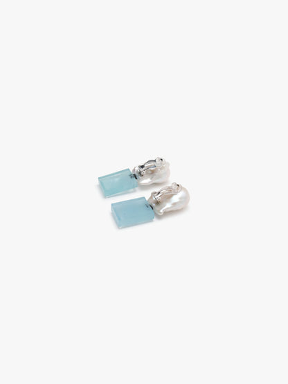 Earring: baroque pearl, aquamarine