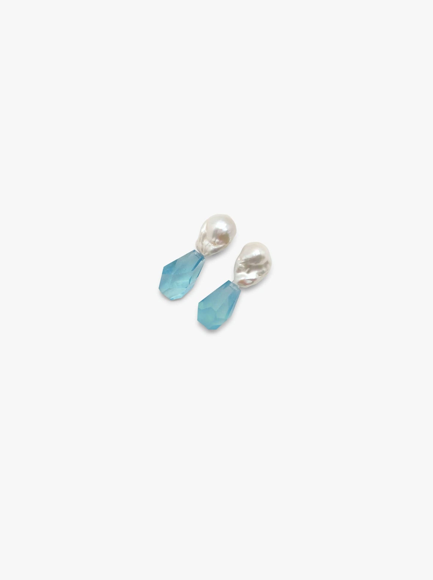 Earclips: aquamarine, baroque pearl