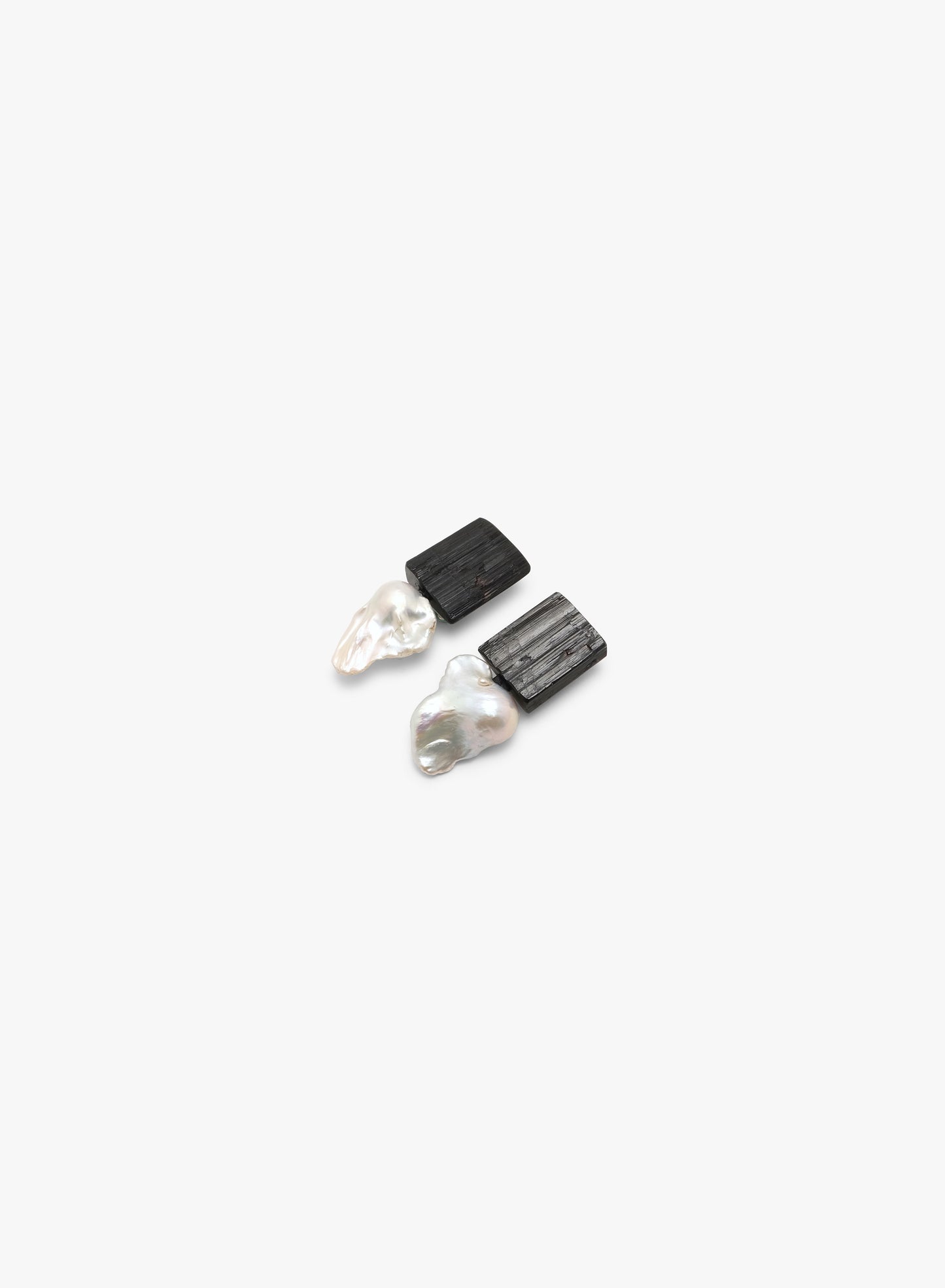 Earring: baroque pearl, tourmaline