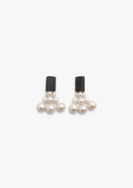 Ear studs: freshwater pearls, tourmaline