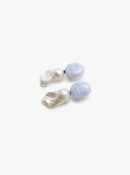 Earclips: baroque pearl, blue agate
