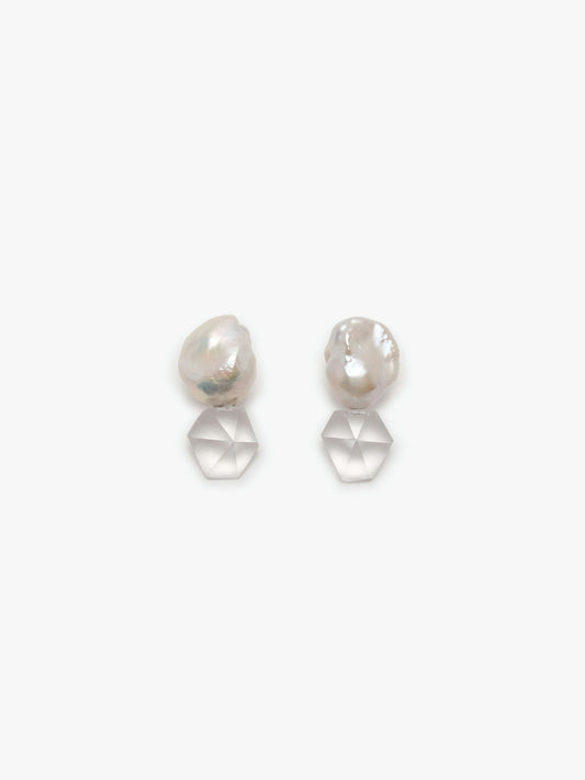 Stud earrings: mountain crystal, baroque pearl