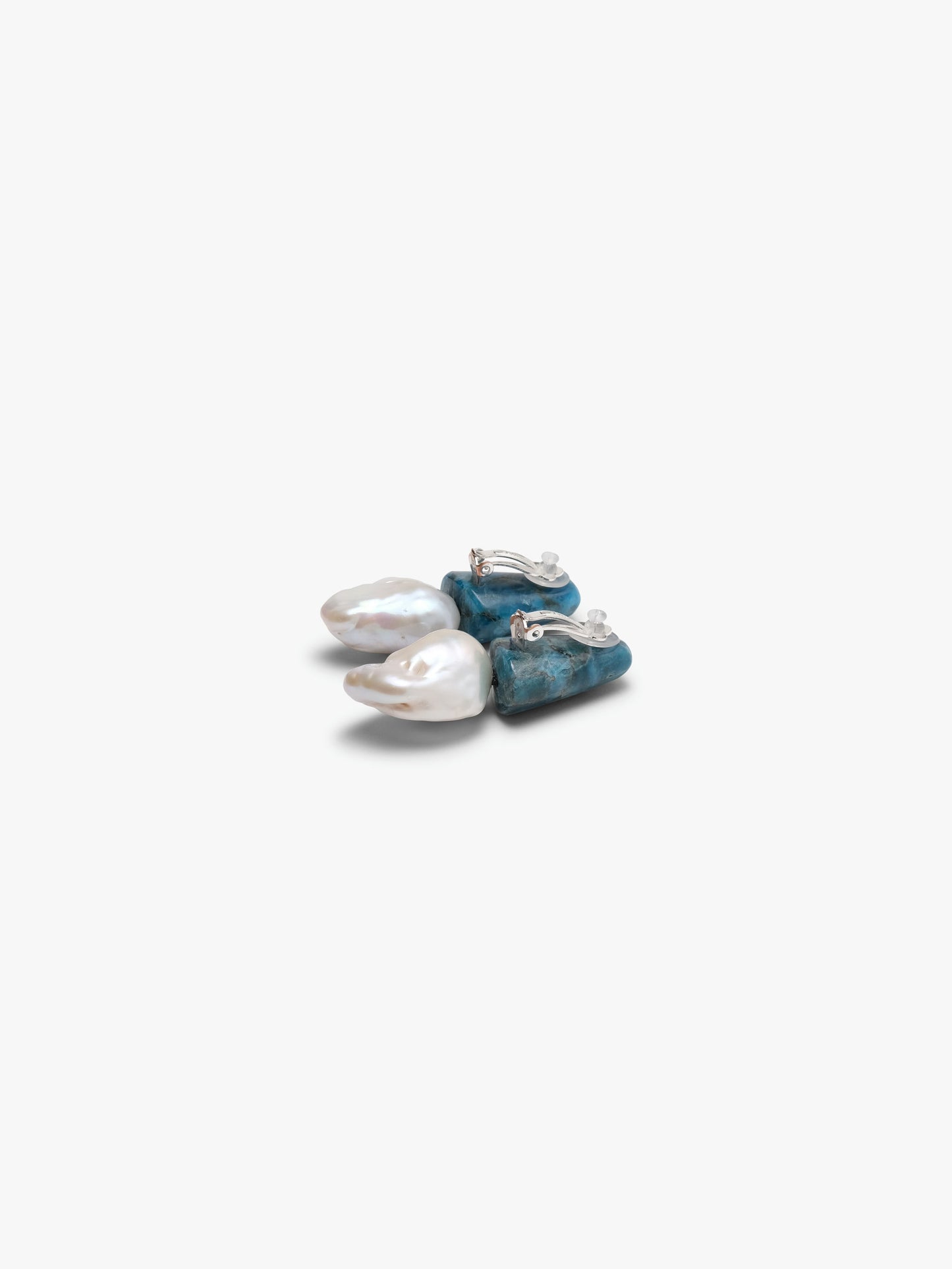 Earrings: baroque pearl, apatite