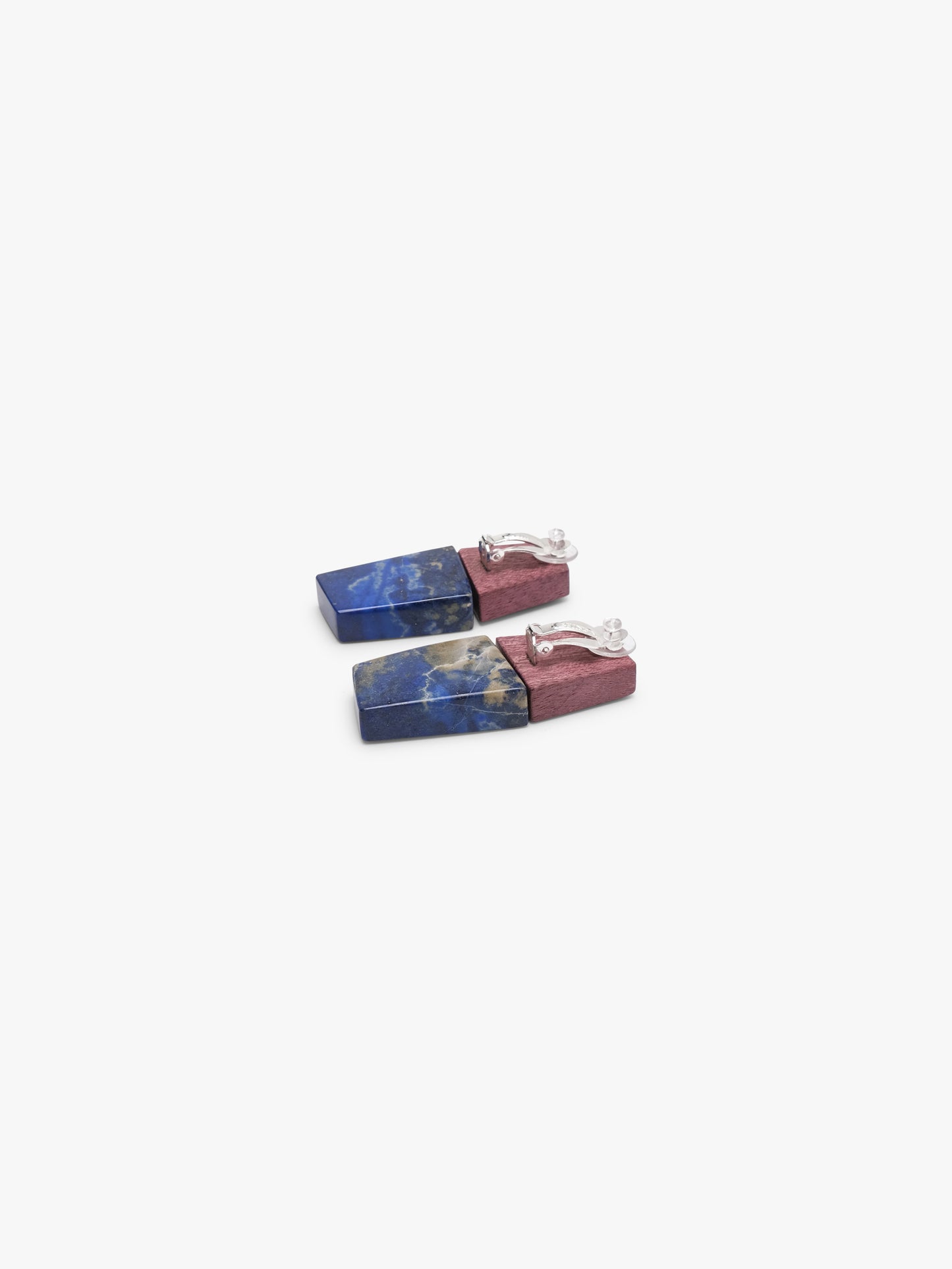 Earrings: lapis lazuli, amarant