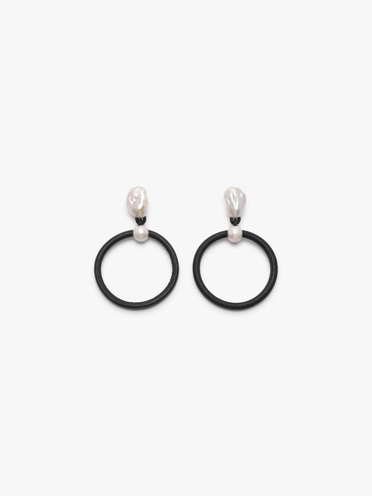 Earrings: leather, freshwater pearls