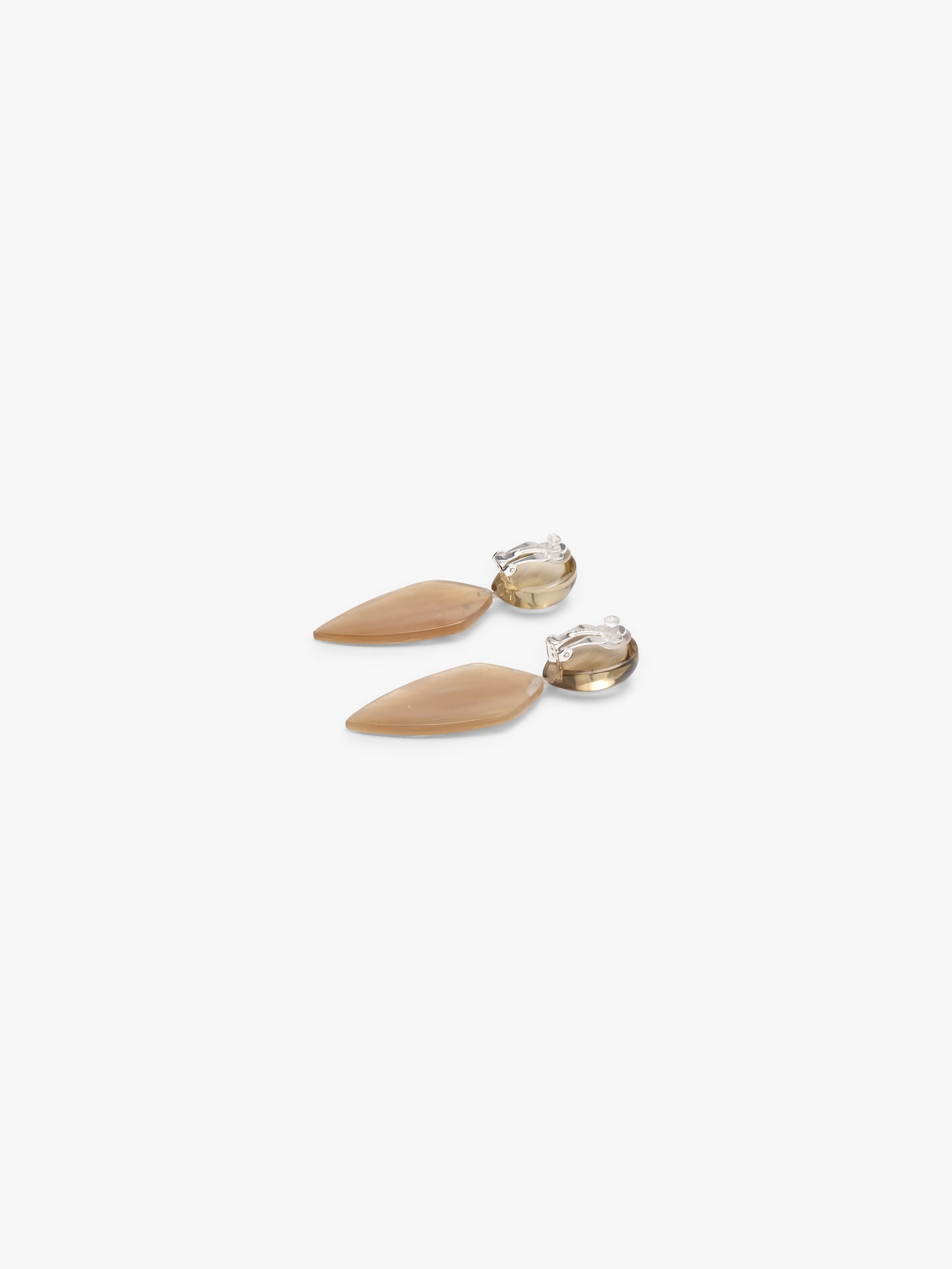 Earrings: lemon quartz, horn