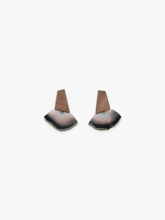 Earrings: bruyere root, agate