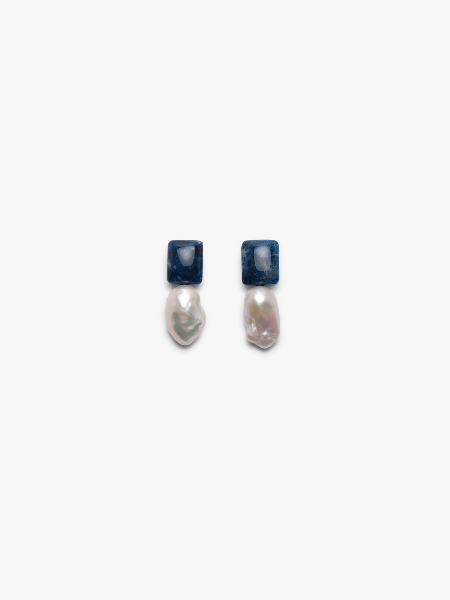Earrings: baroque pearls, apatite